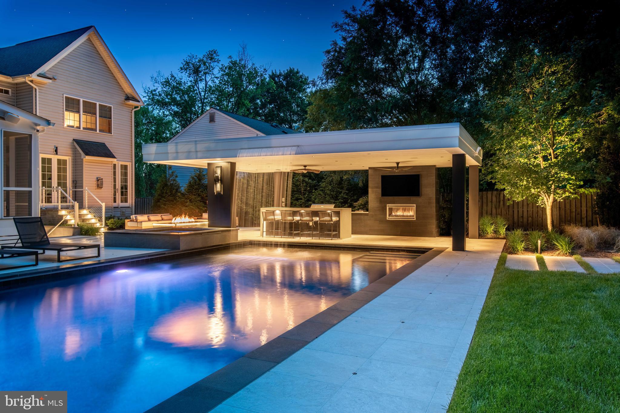 CLEARVIEW MANOR - Residential