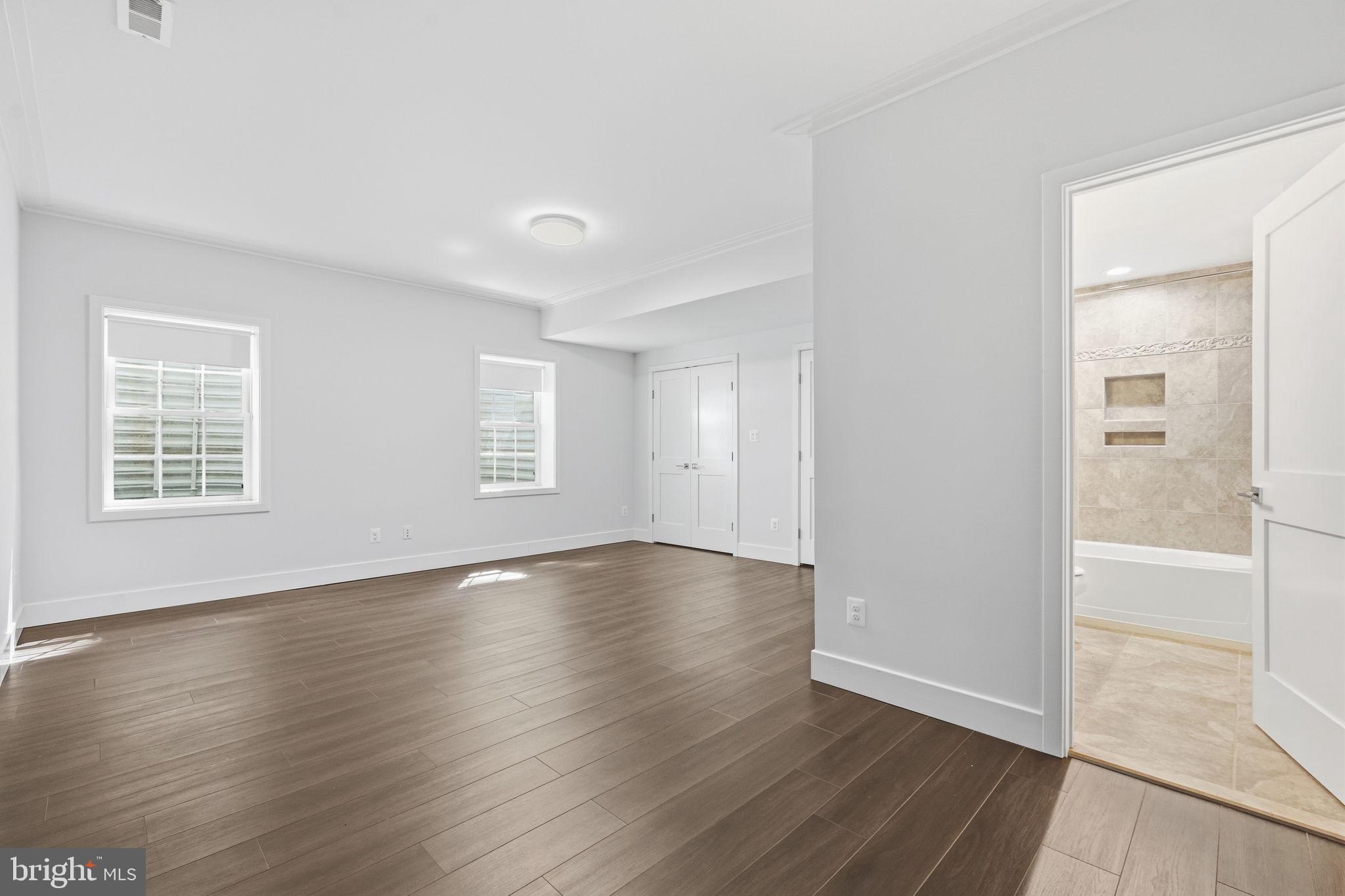 CLEARVIEW MANOR - Residential