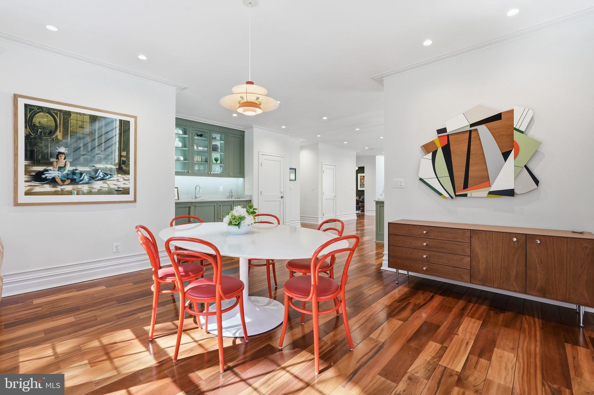 CLEARVIEW MANOR - Residential