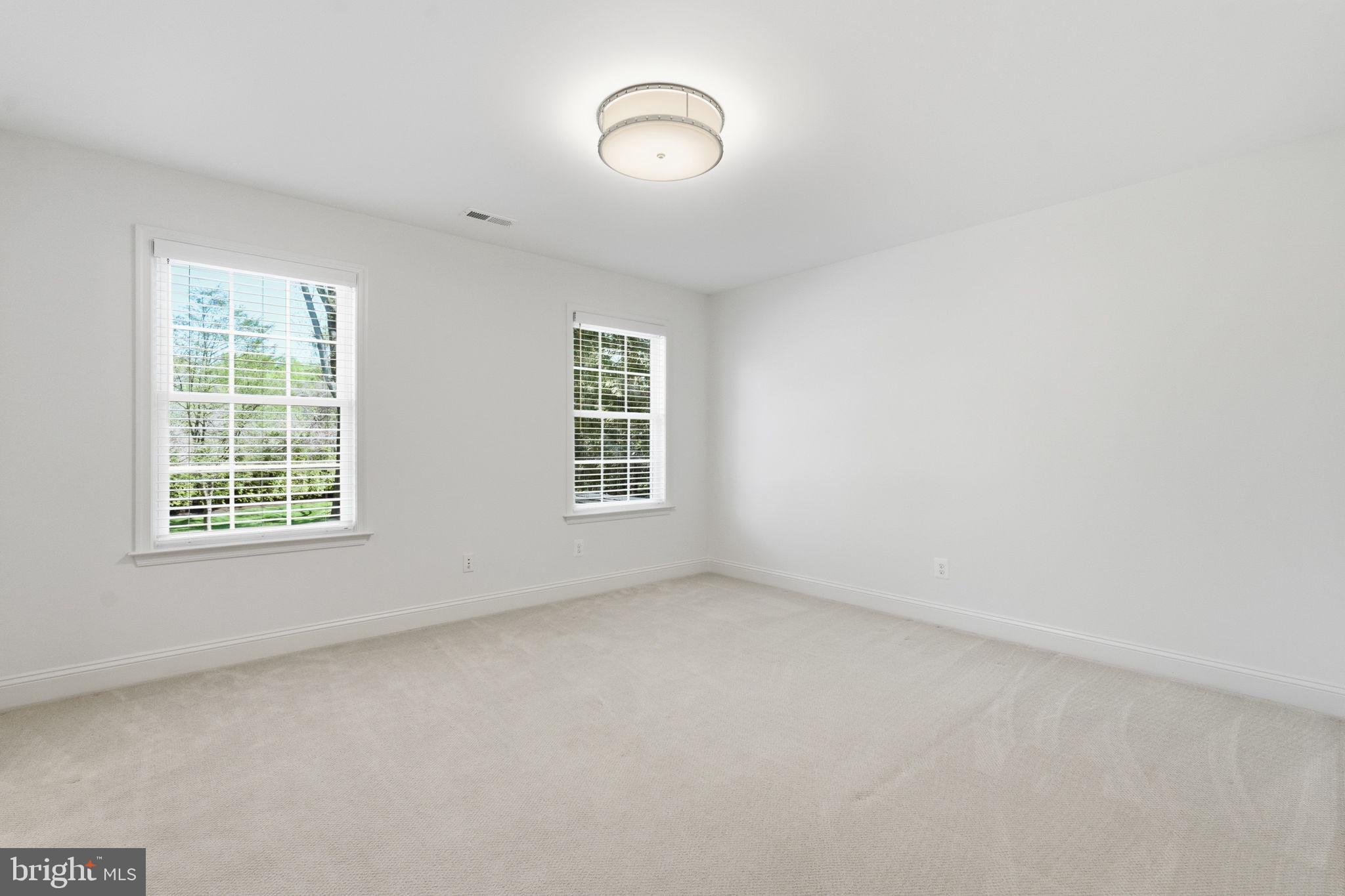 CLEARVIEW MANOR - Residential