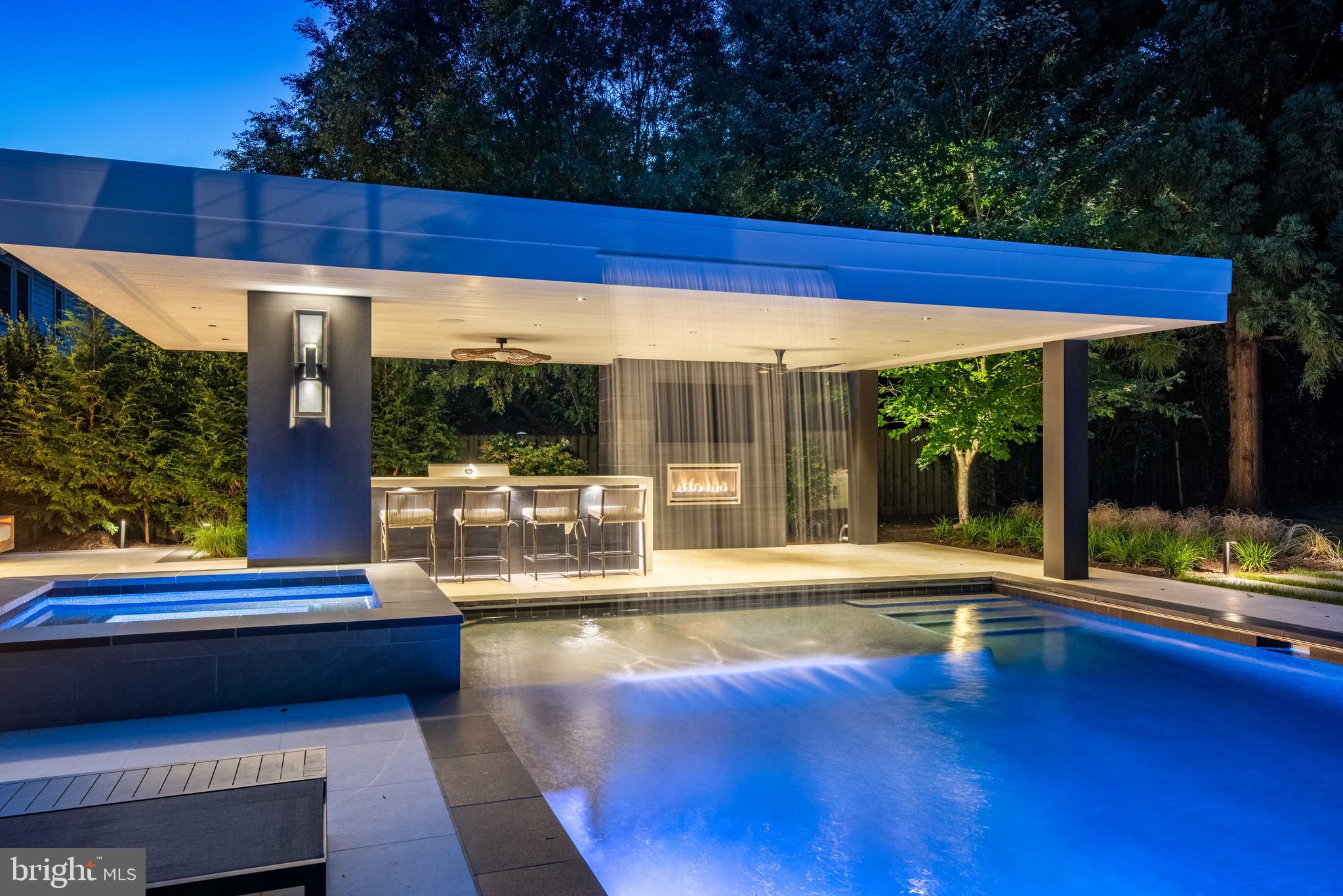 CLEARVIEW MANOR - Residential