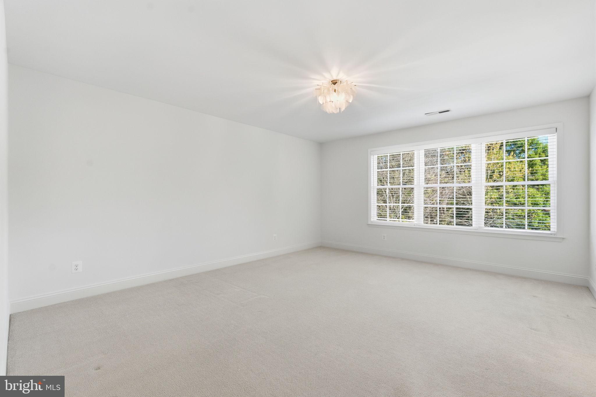 CLEARVIEW MANOR - Residential