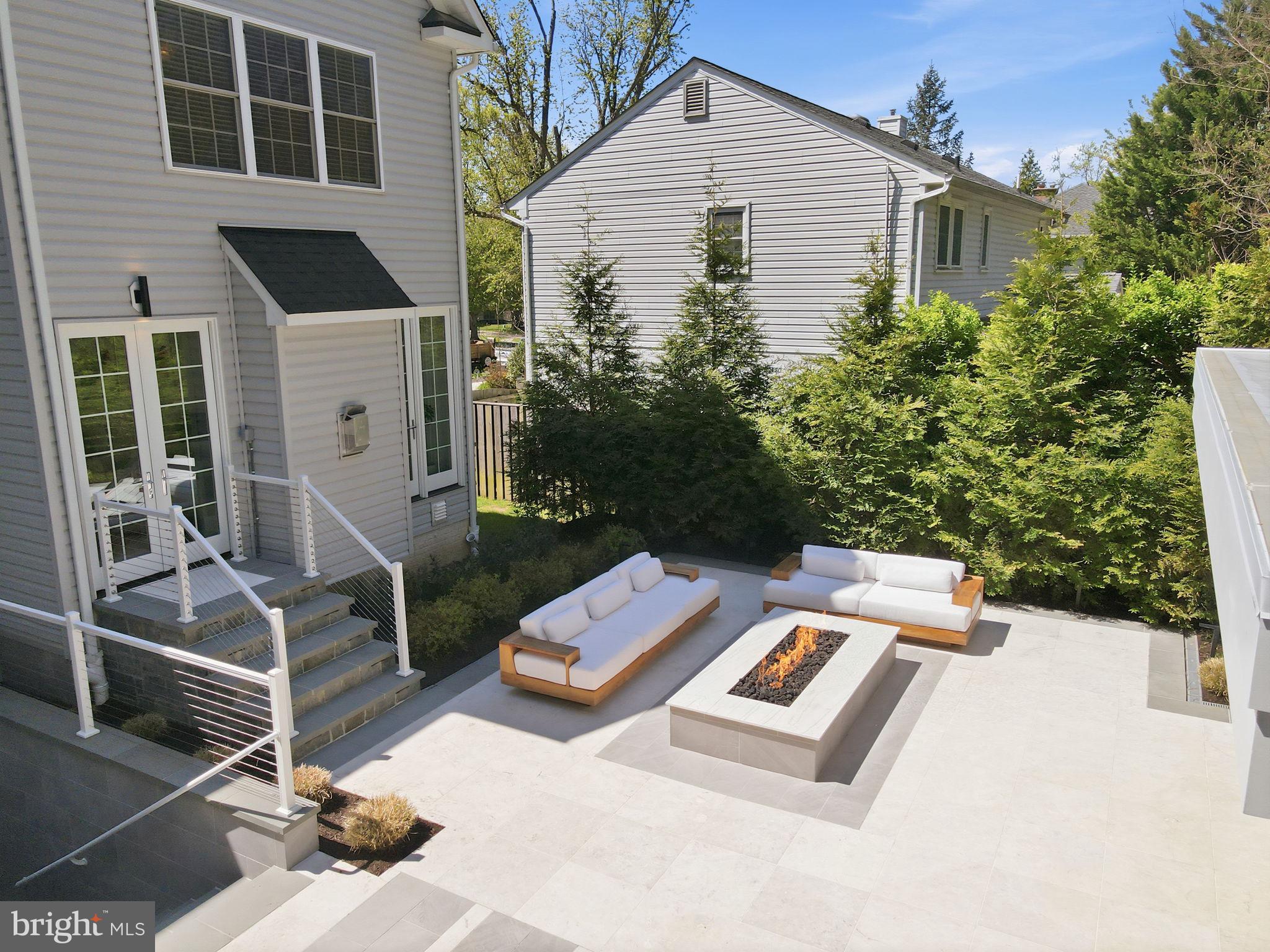 CLEARVIEW MANOR - Residential