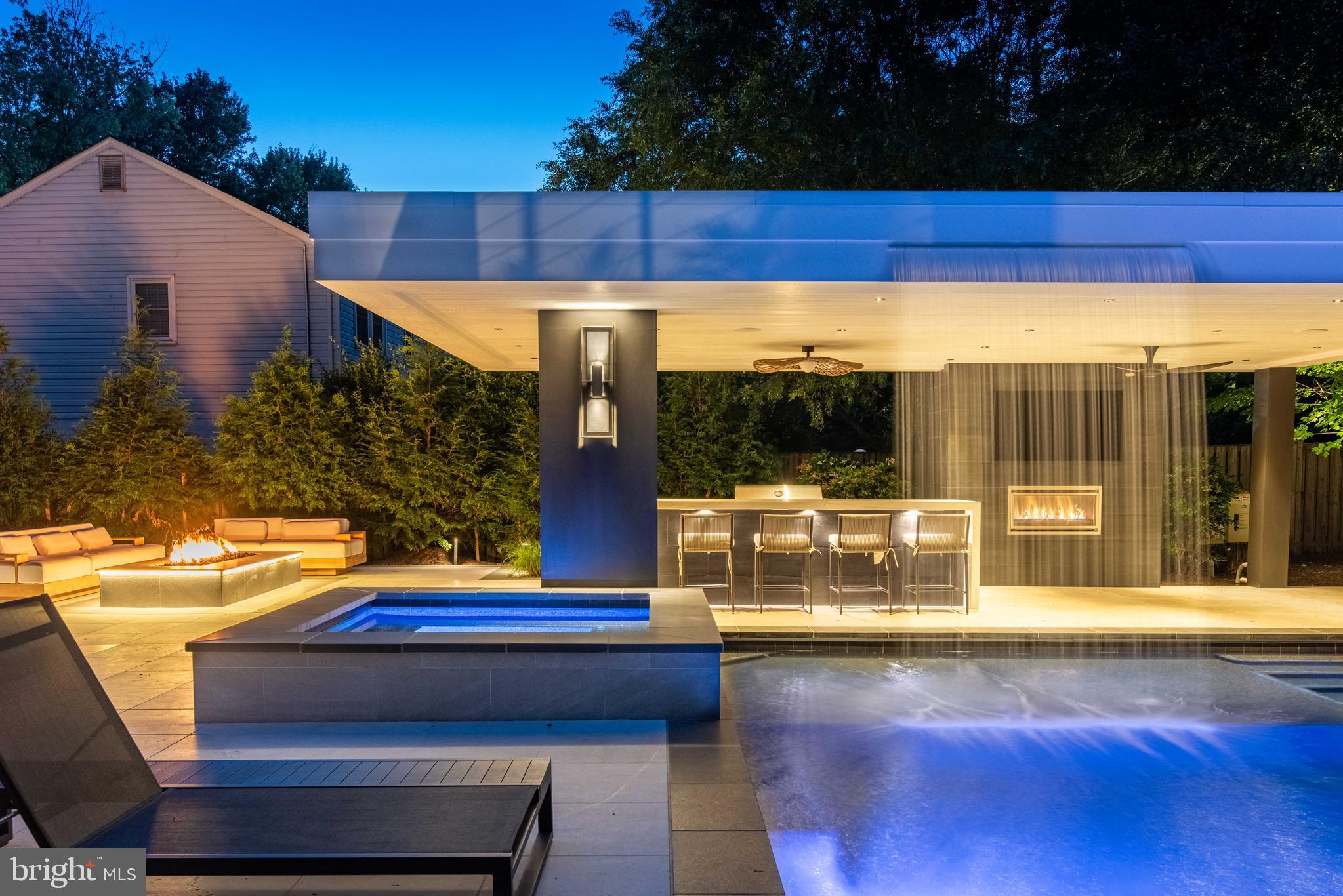 CLEARVIEW MANOR - Residential