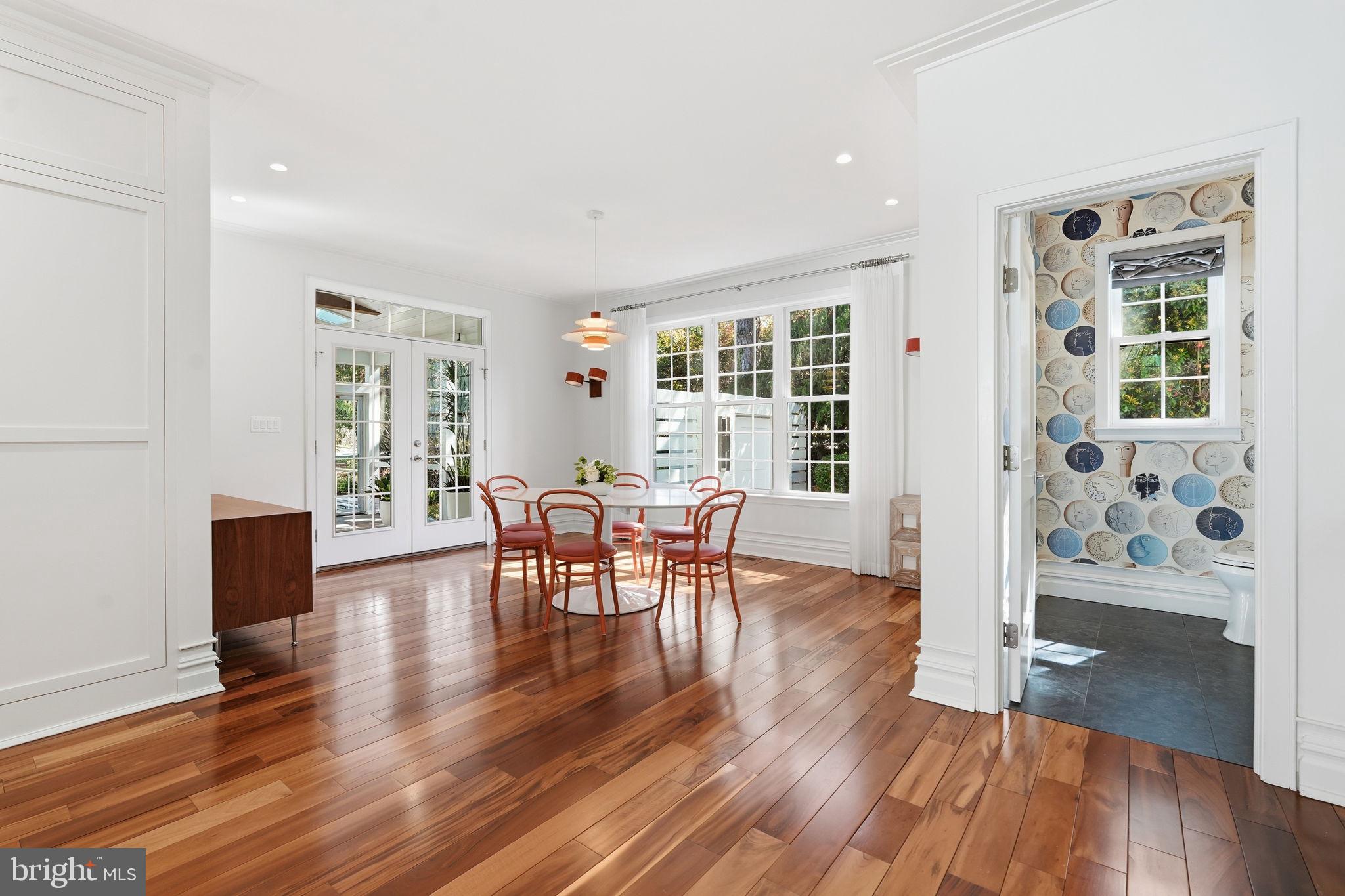 CLEARVIEW MANOR - Residential