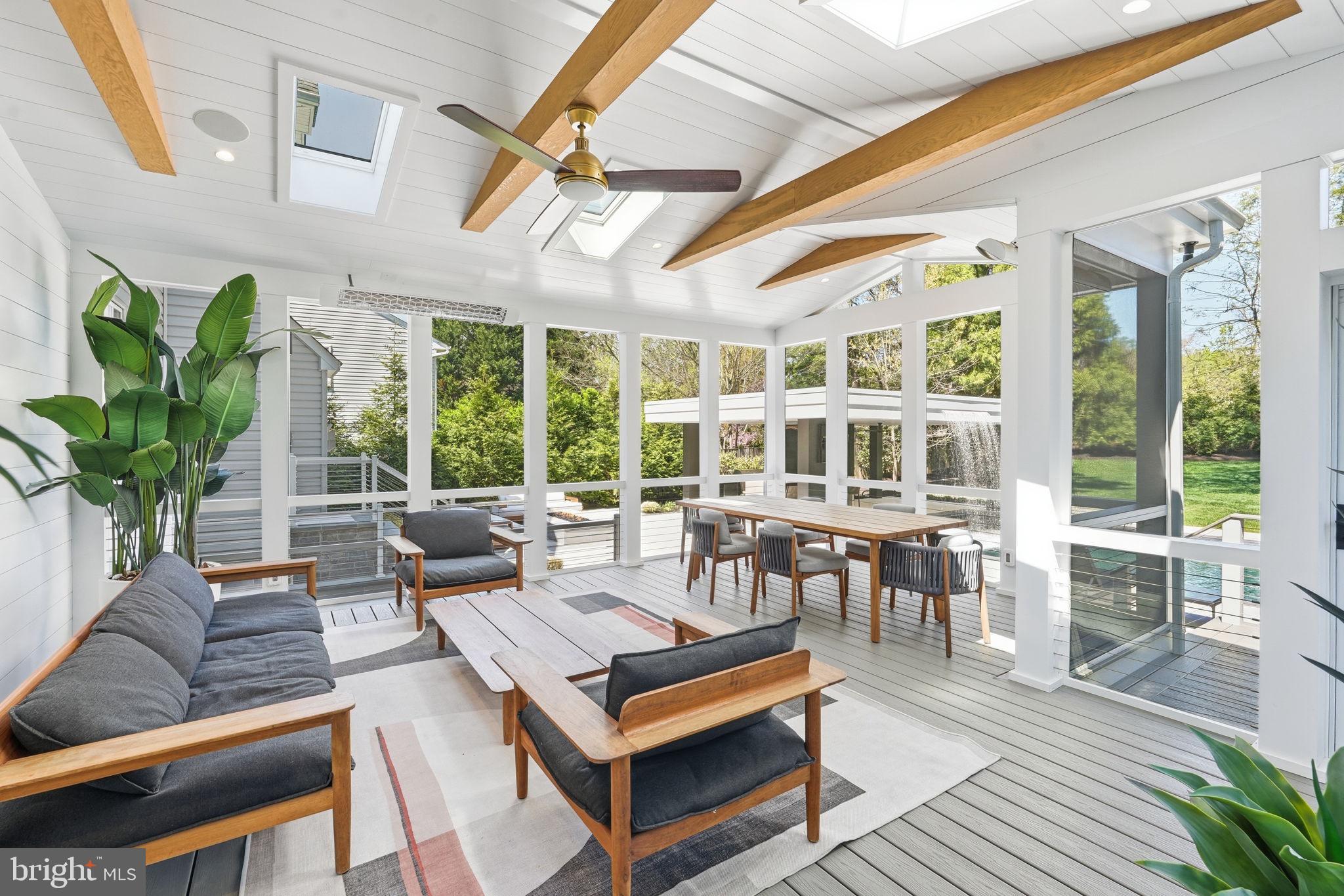 CLEARVIEW MANOR - Residential