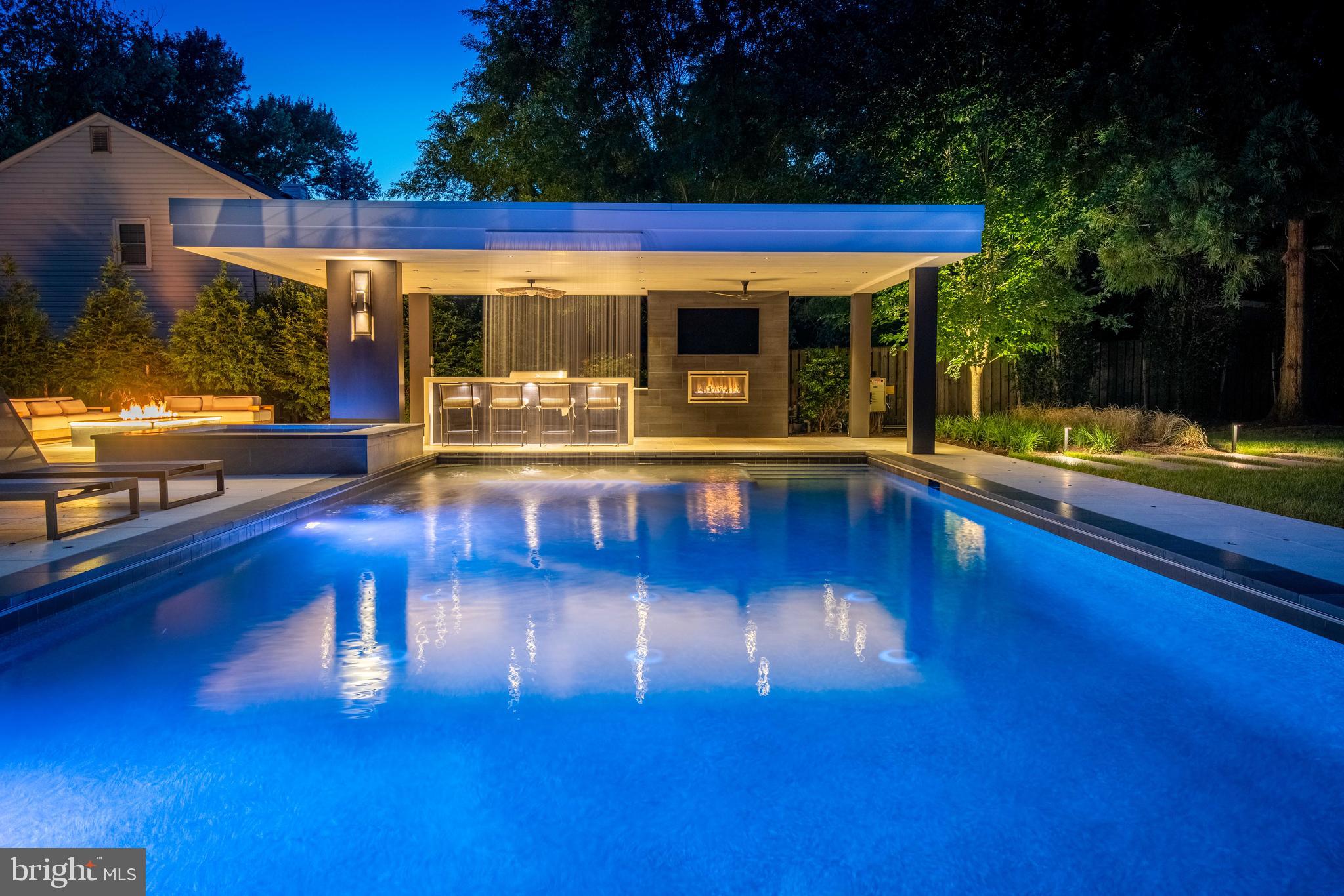 CLEARVIEW MANOR - Residential