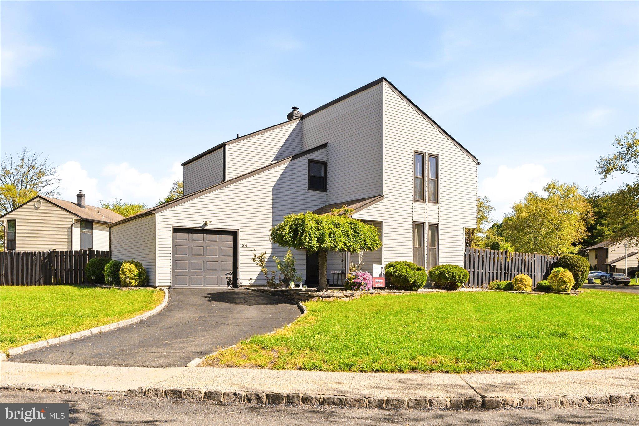 24 ROBERTSON ROAD