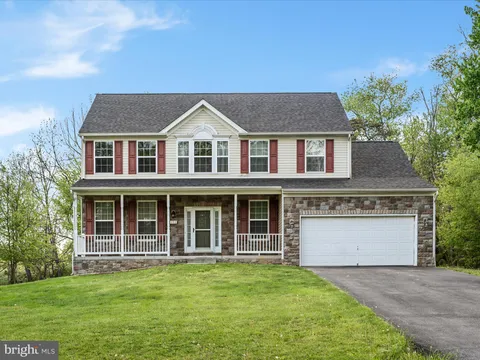 111 Cacapon Lane, Cross Junction, VA MLS: VAFV2033790
