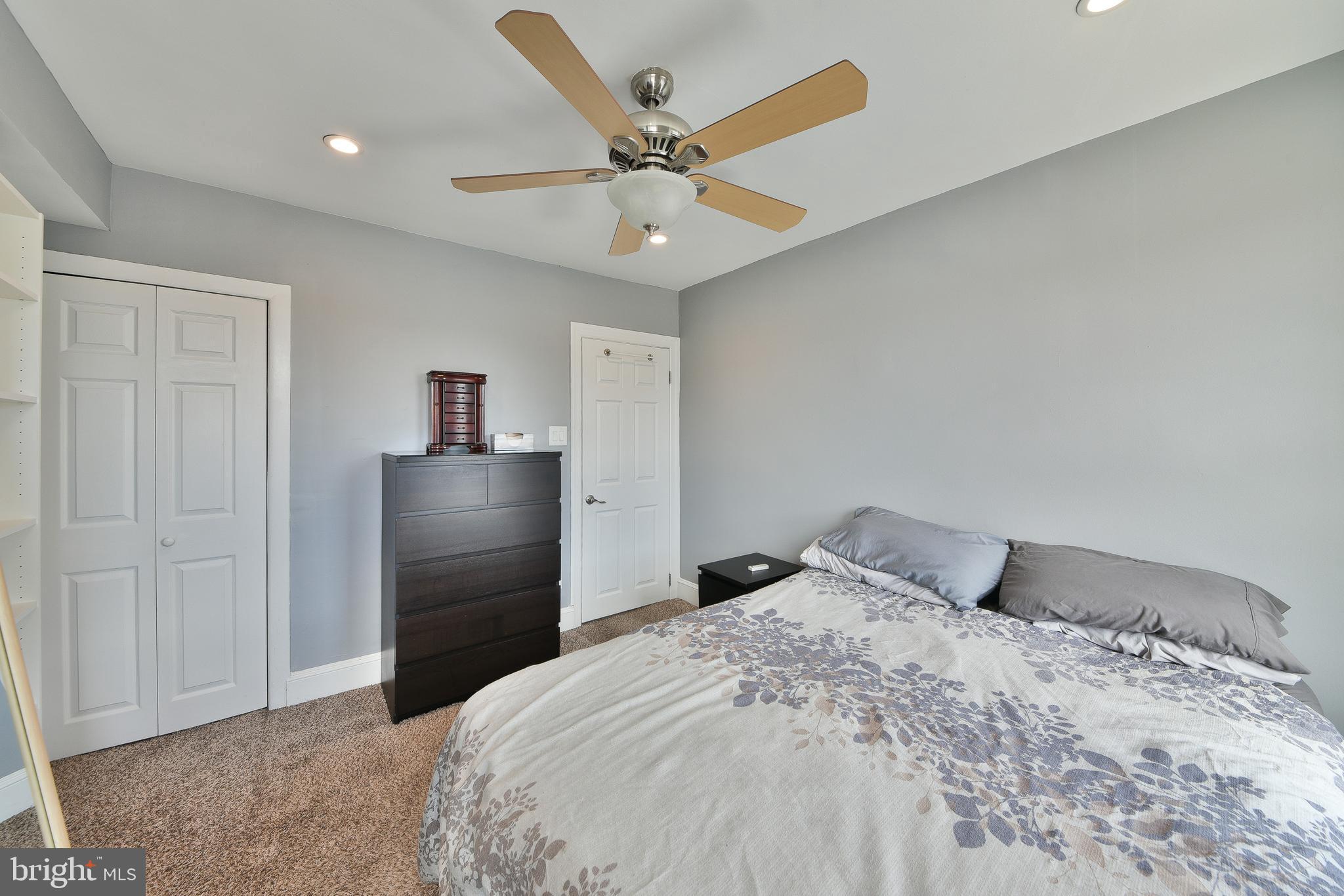 PORT RICHMOND - Residential