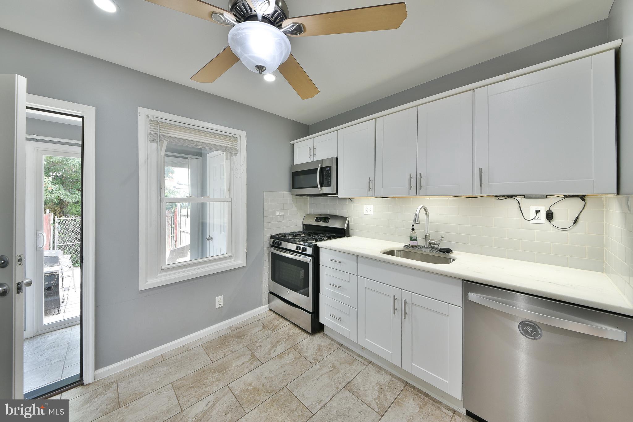 PORT RICHMOND - Residential