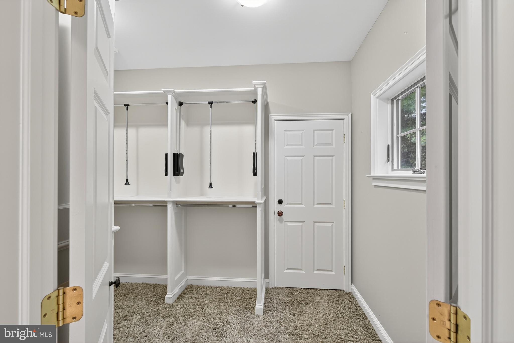 STONEHENGE - Residential