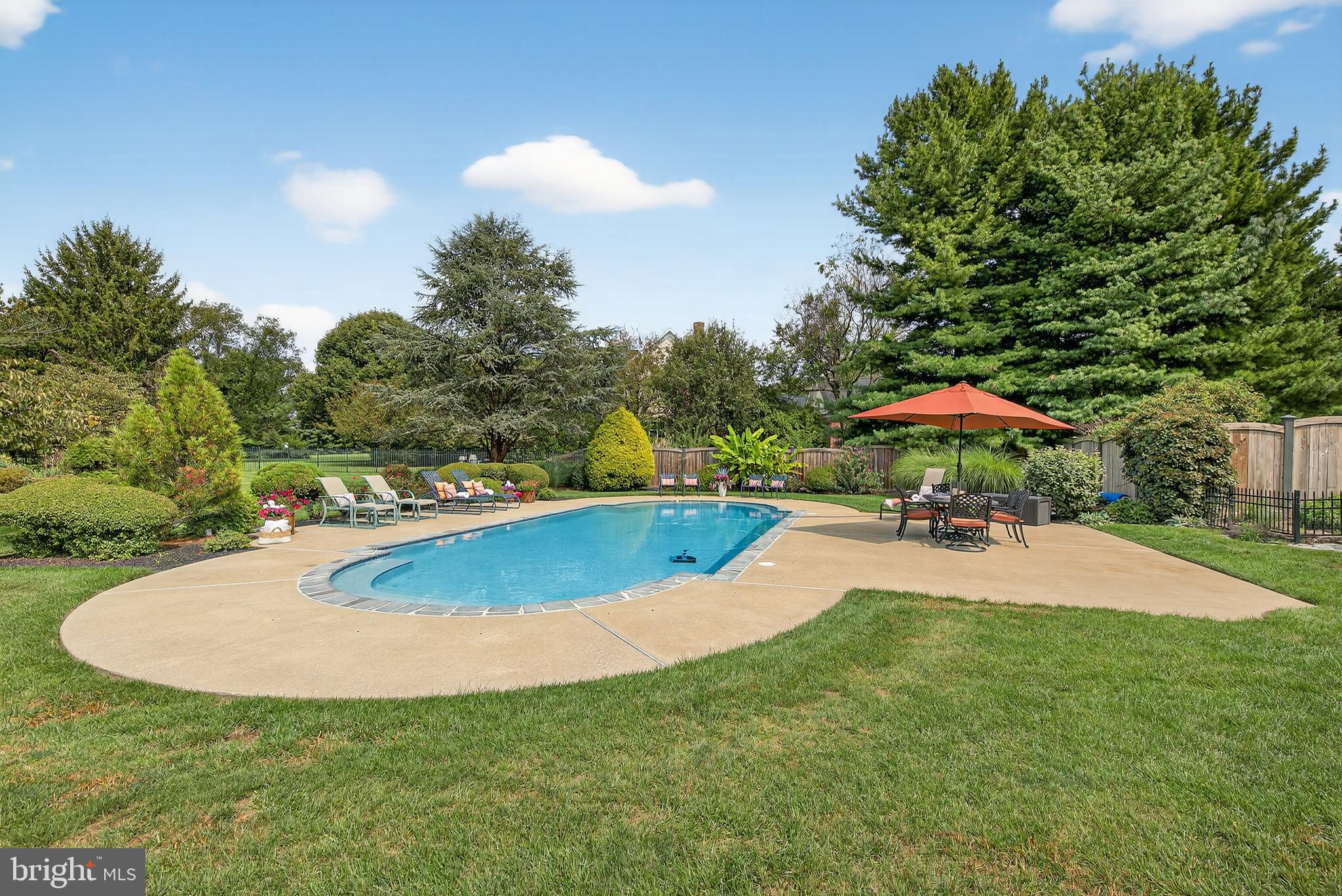 STONEHENGE - Residential