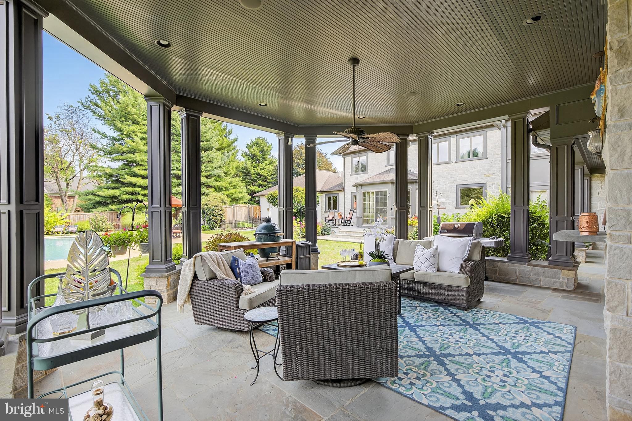 STONEHENGE - Residential