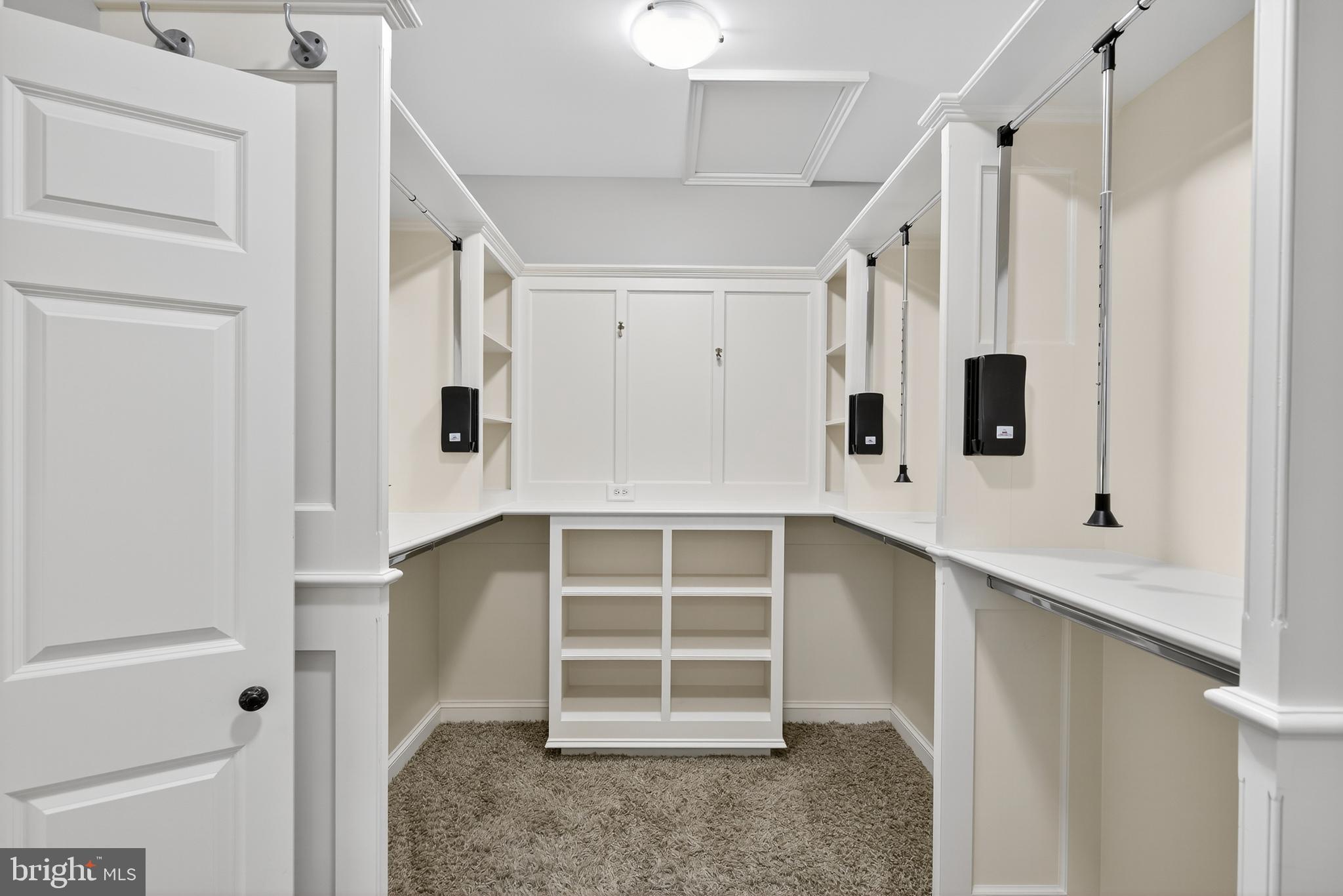 STONEHENGE - Residential