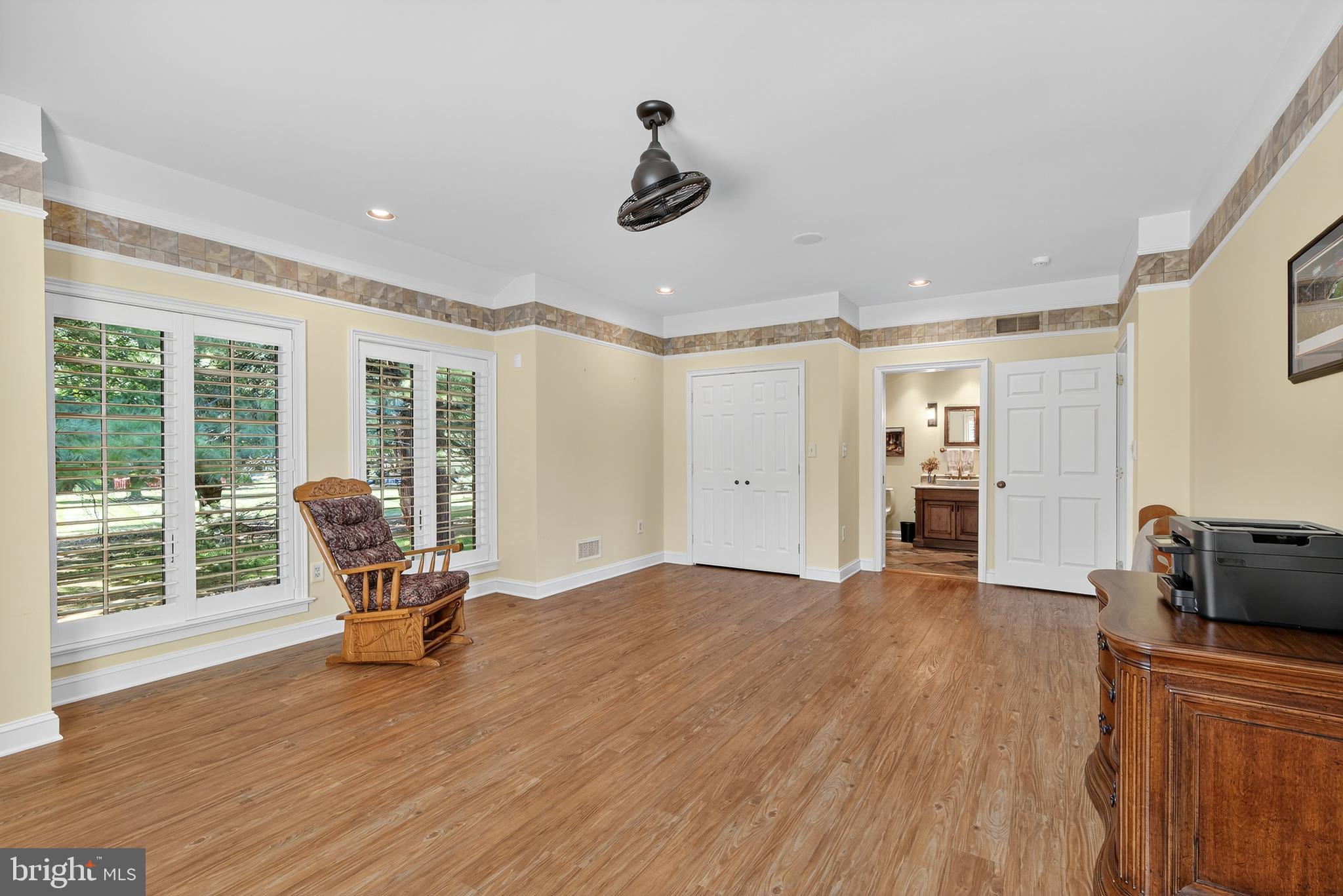 STONEHENGE - Residential