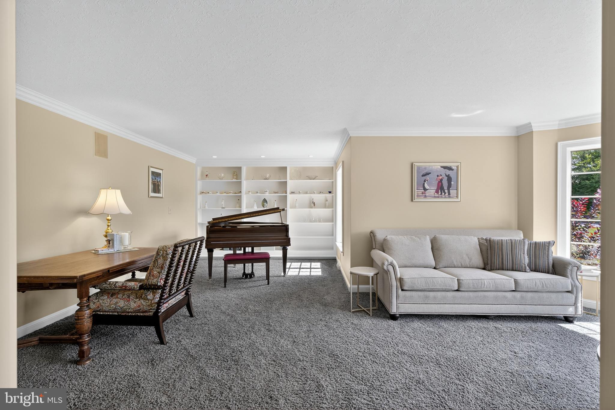 STONEHENGE - Residential