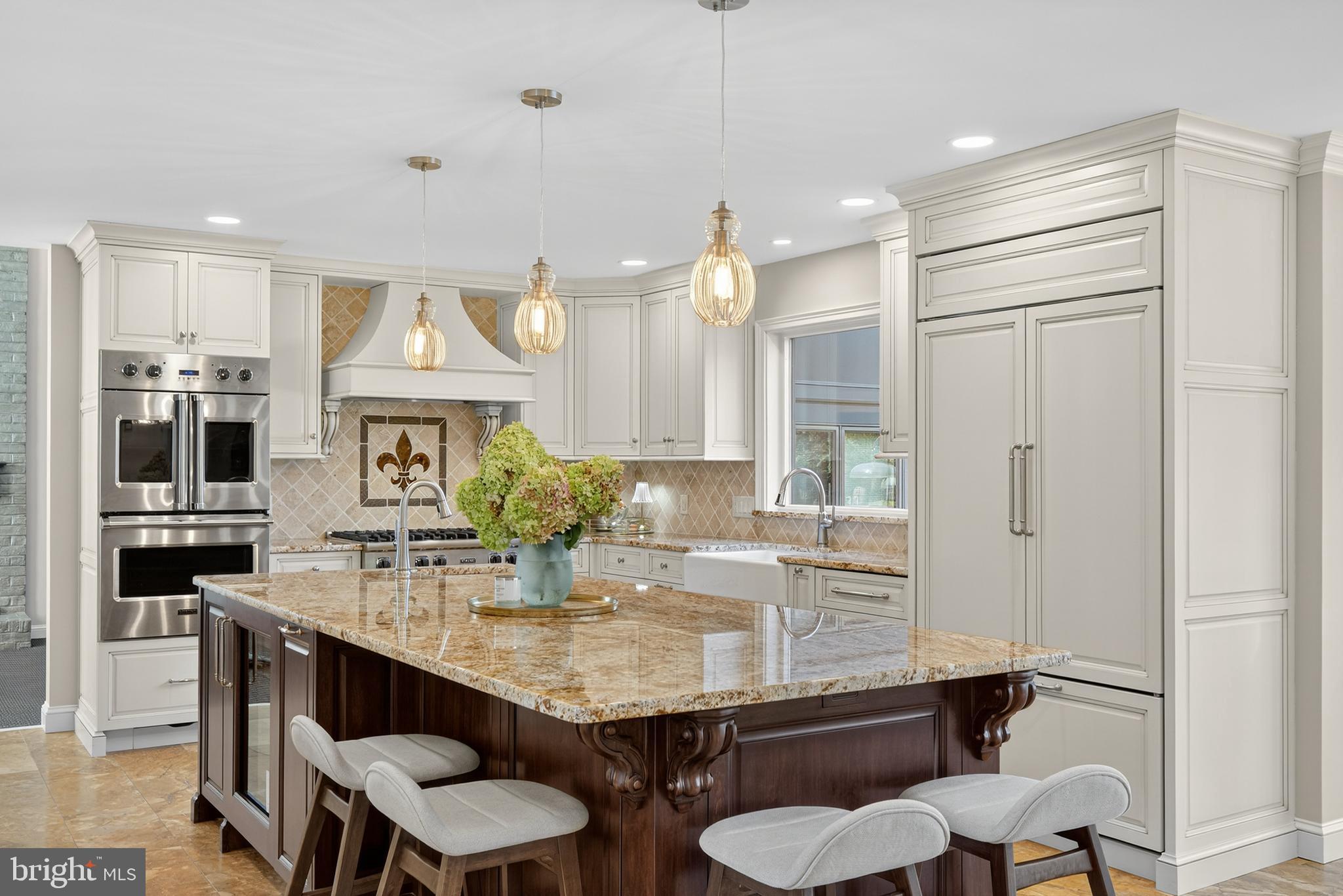 STONEHENGE - Residential