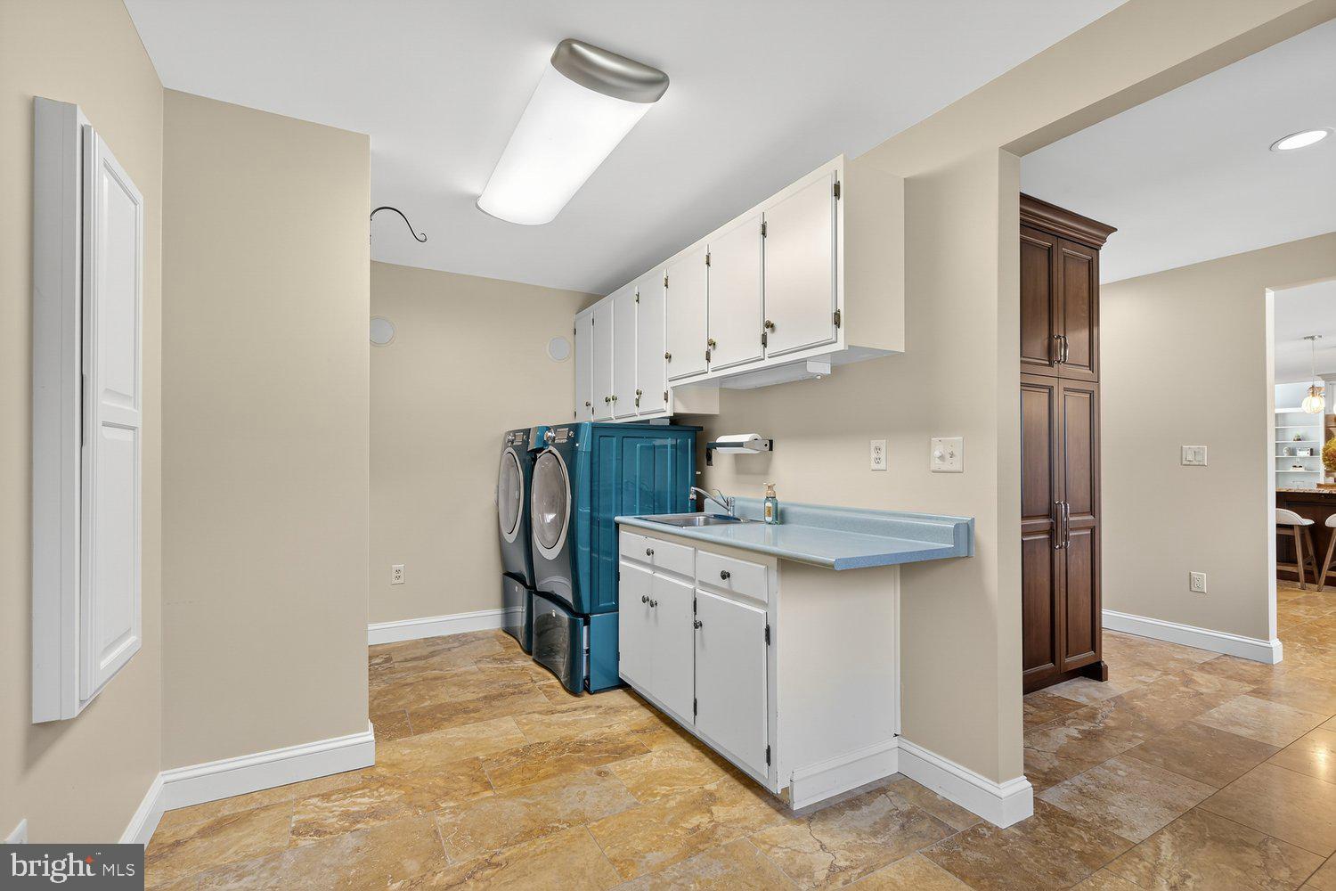 STONEHENGE - Residential