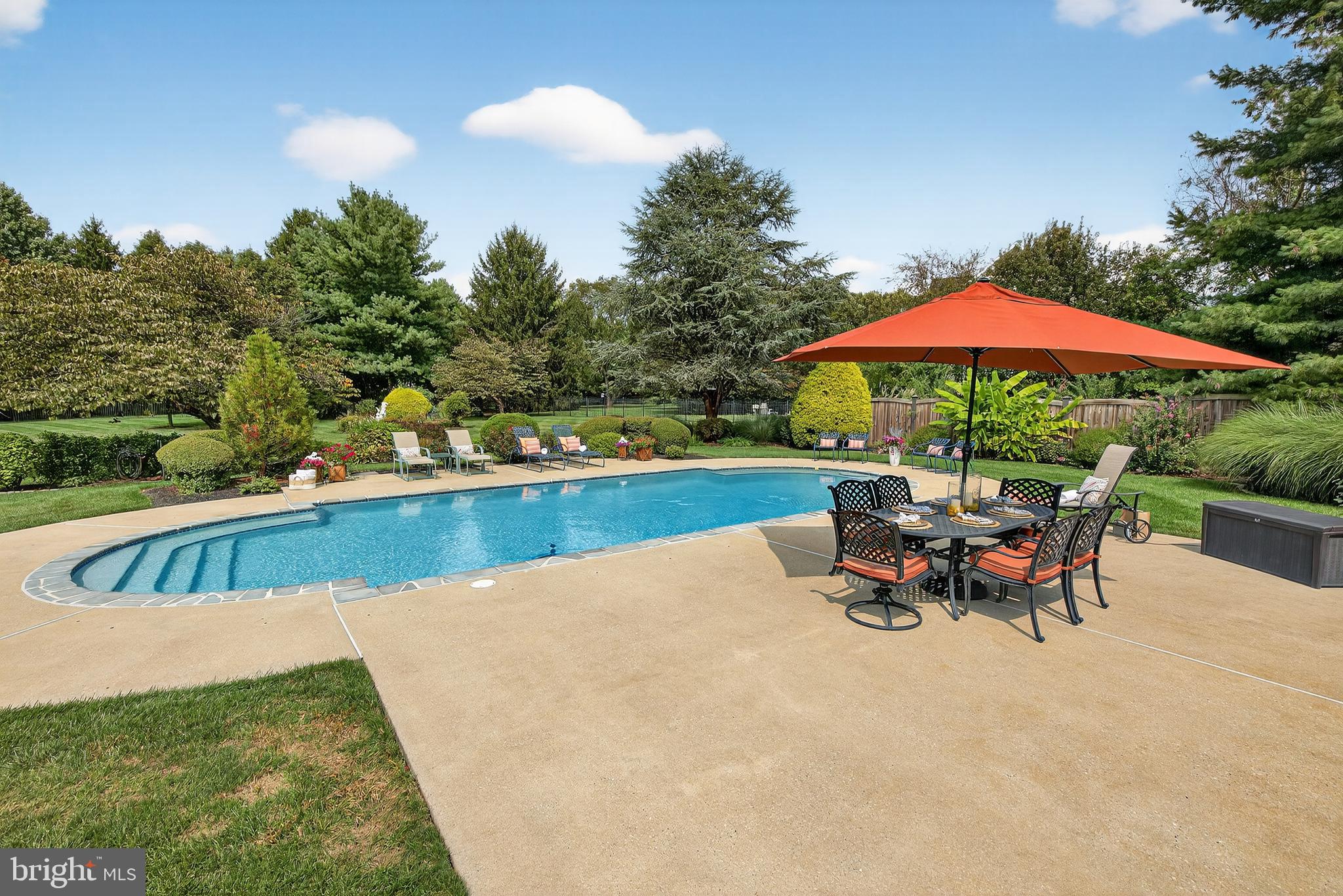 STONEHENGE - Residential