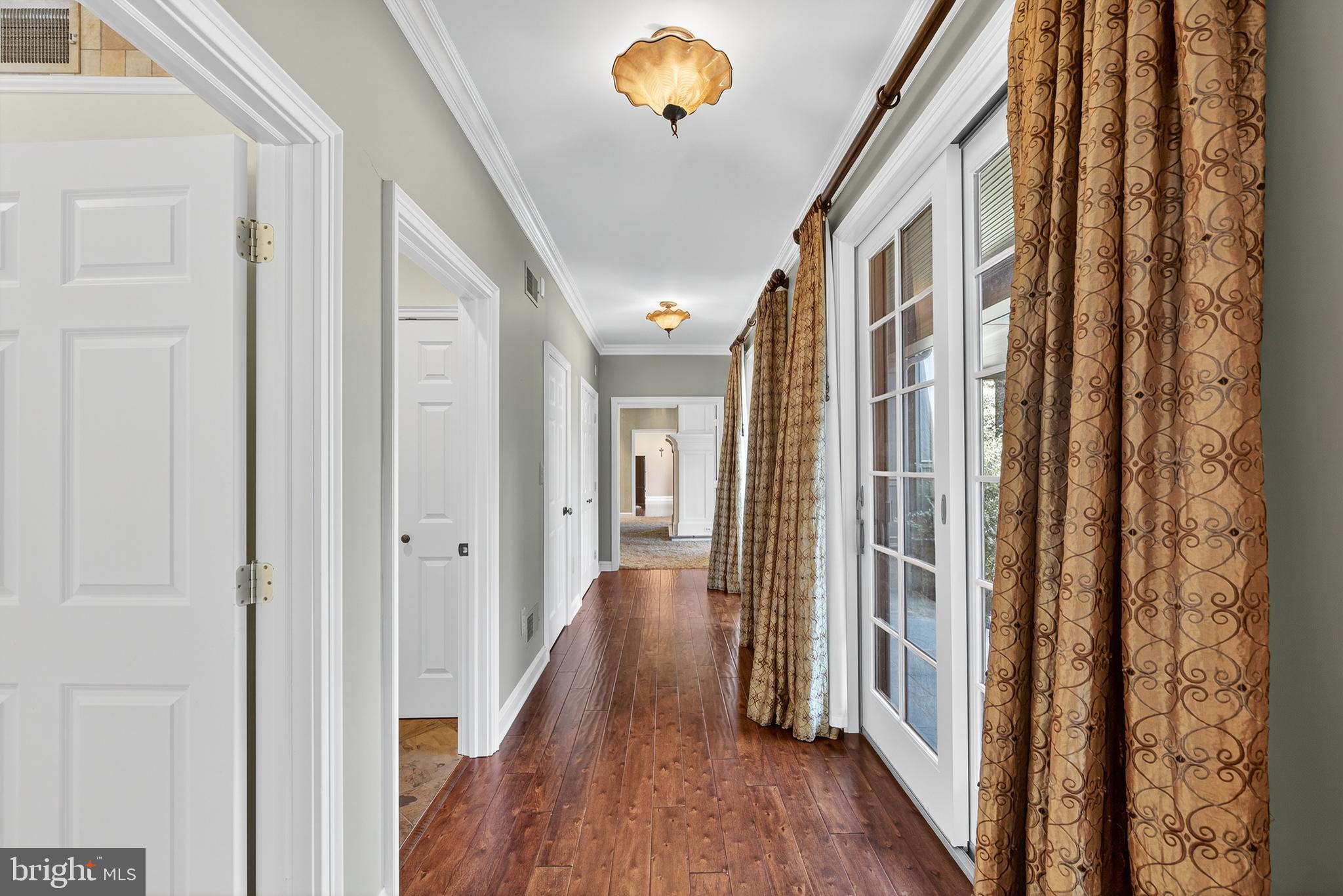 STONEHENGE - Residential