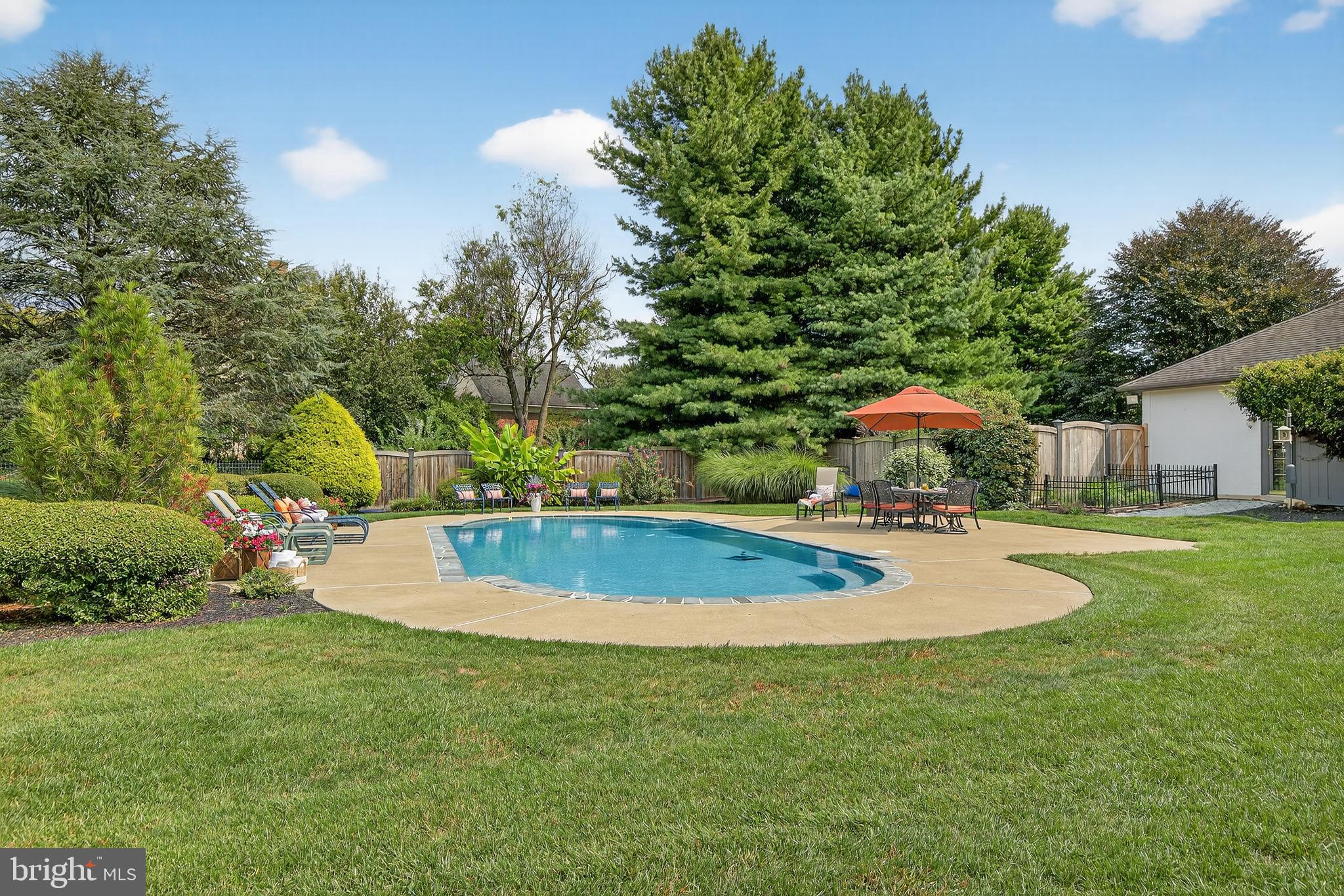 STONEHENGE - Residential