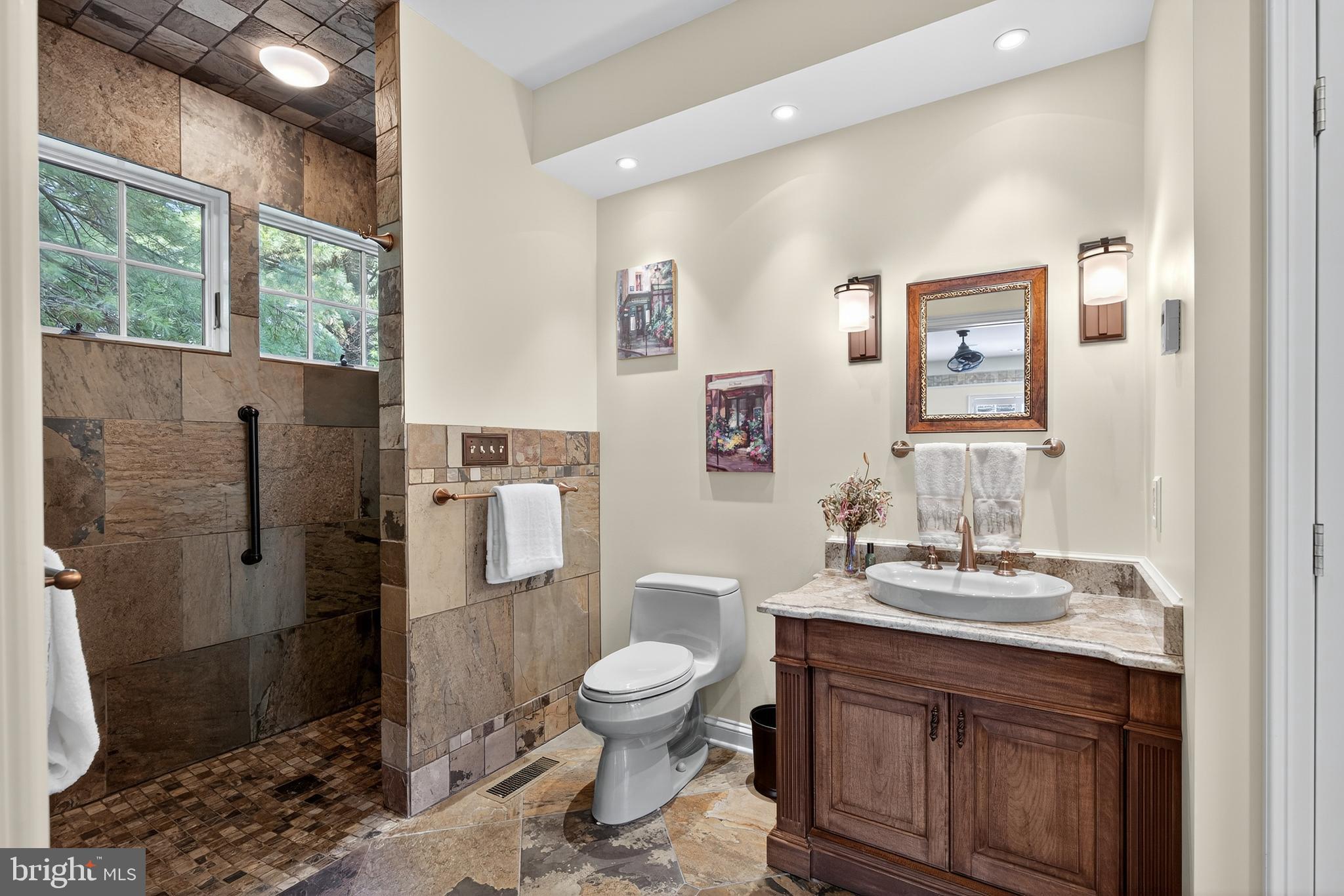 STONEHENGE - Residential