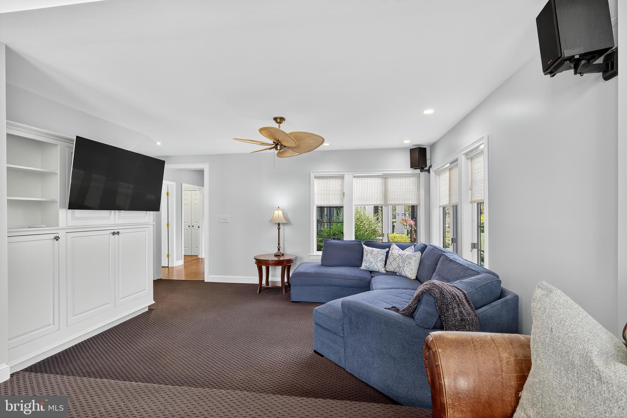 STONEHENGE - Residential