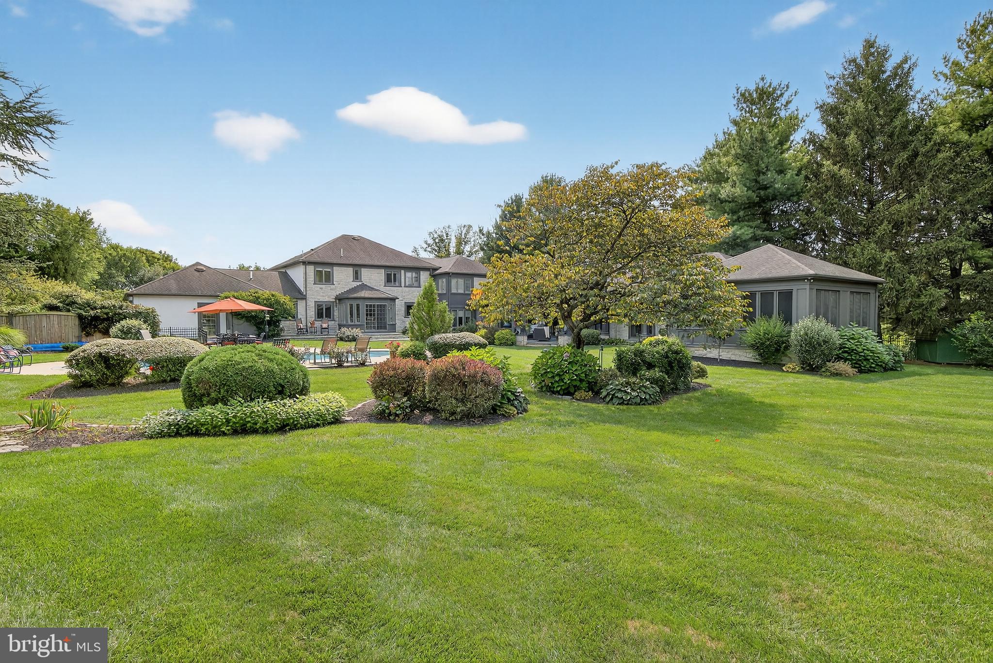 STONEHENGE - Residential