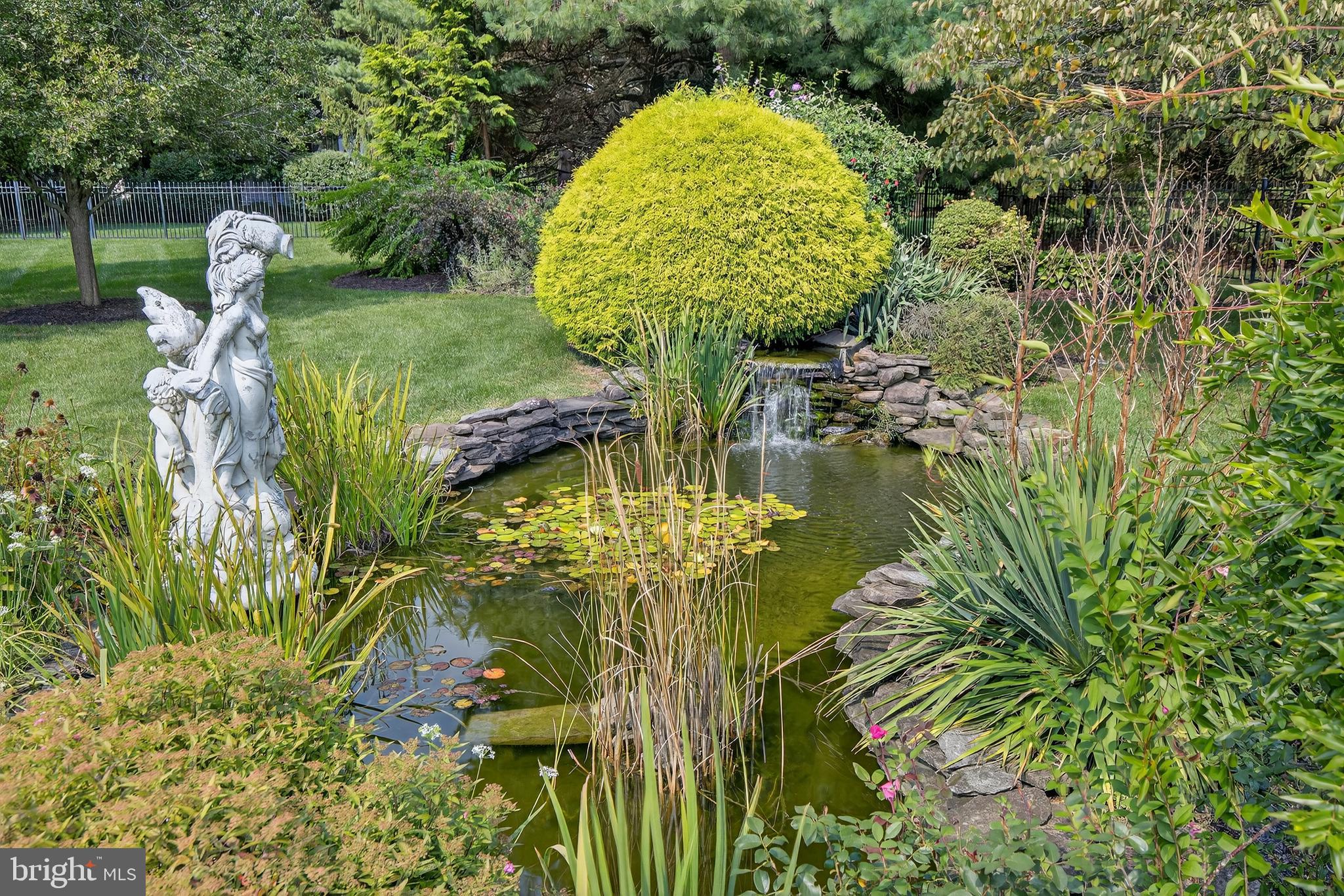 STONEHENGE - Residential