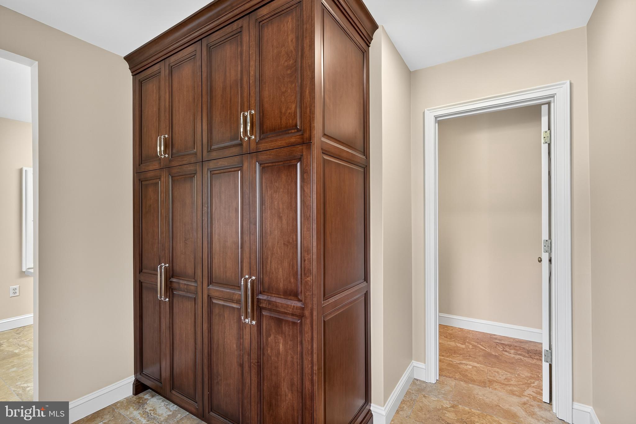 STONEHENGE - Residential