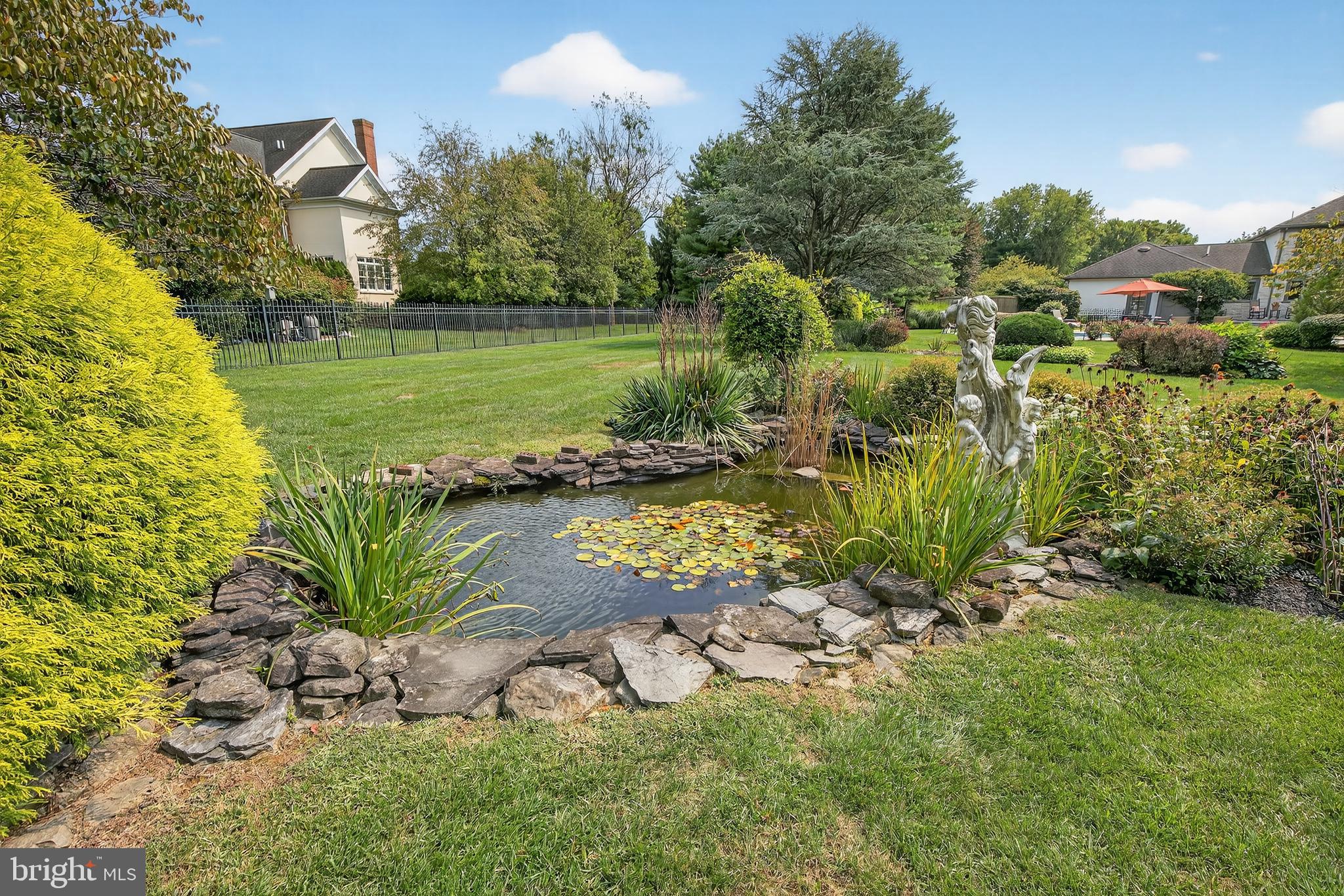STONEHENGE - Residential
