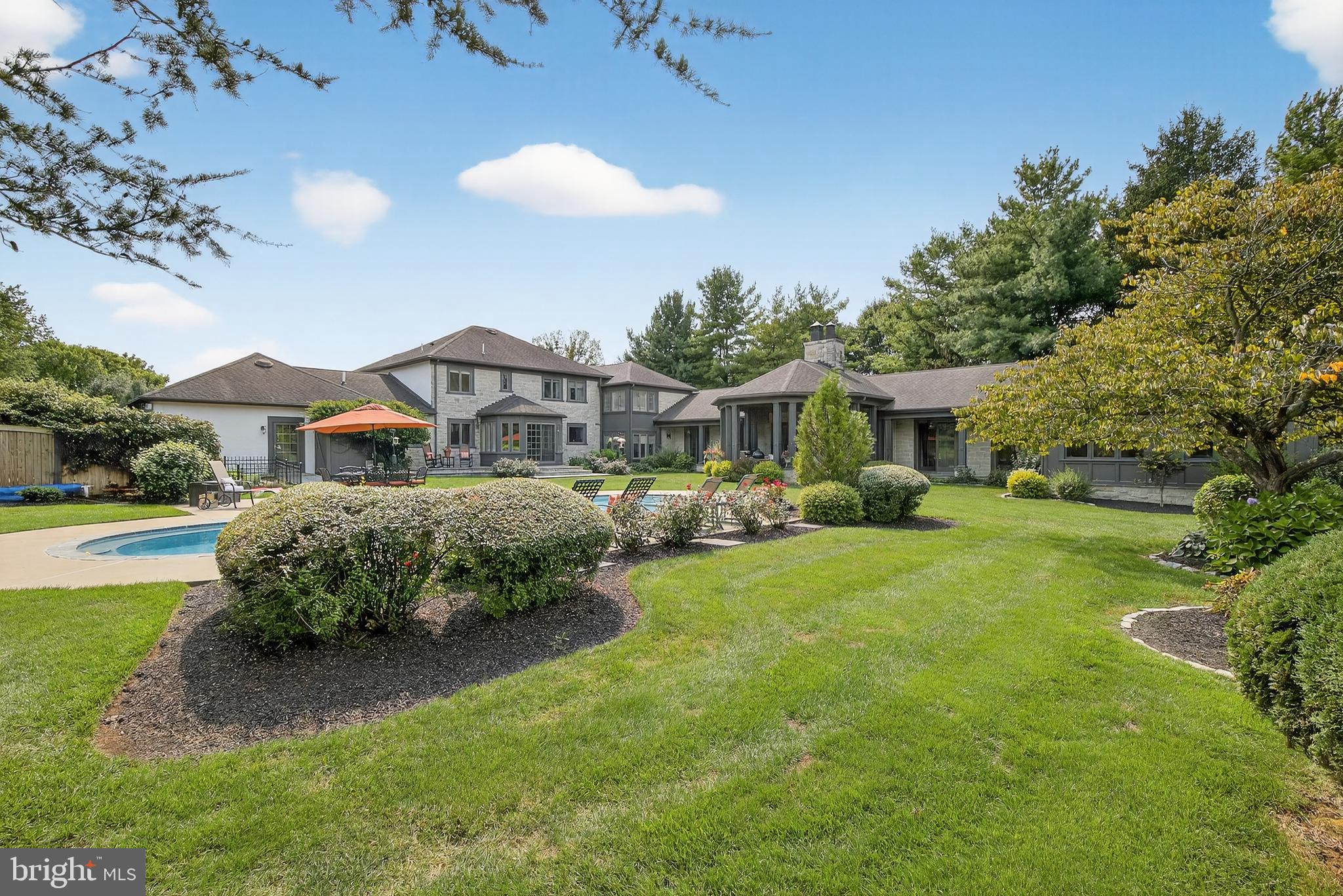 STONEHENGE - Residential