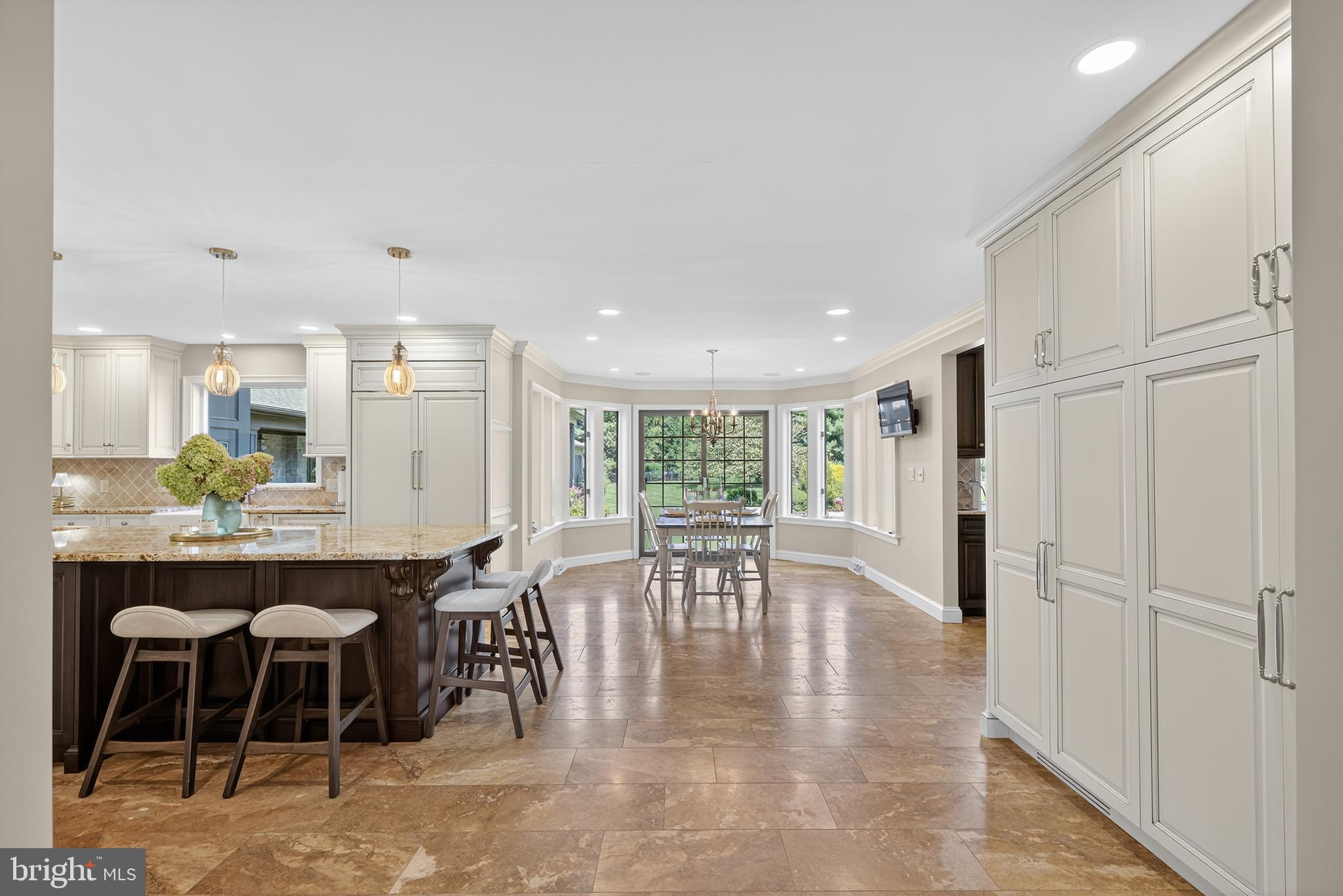 STONEHENGE - Residential