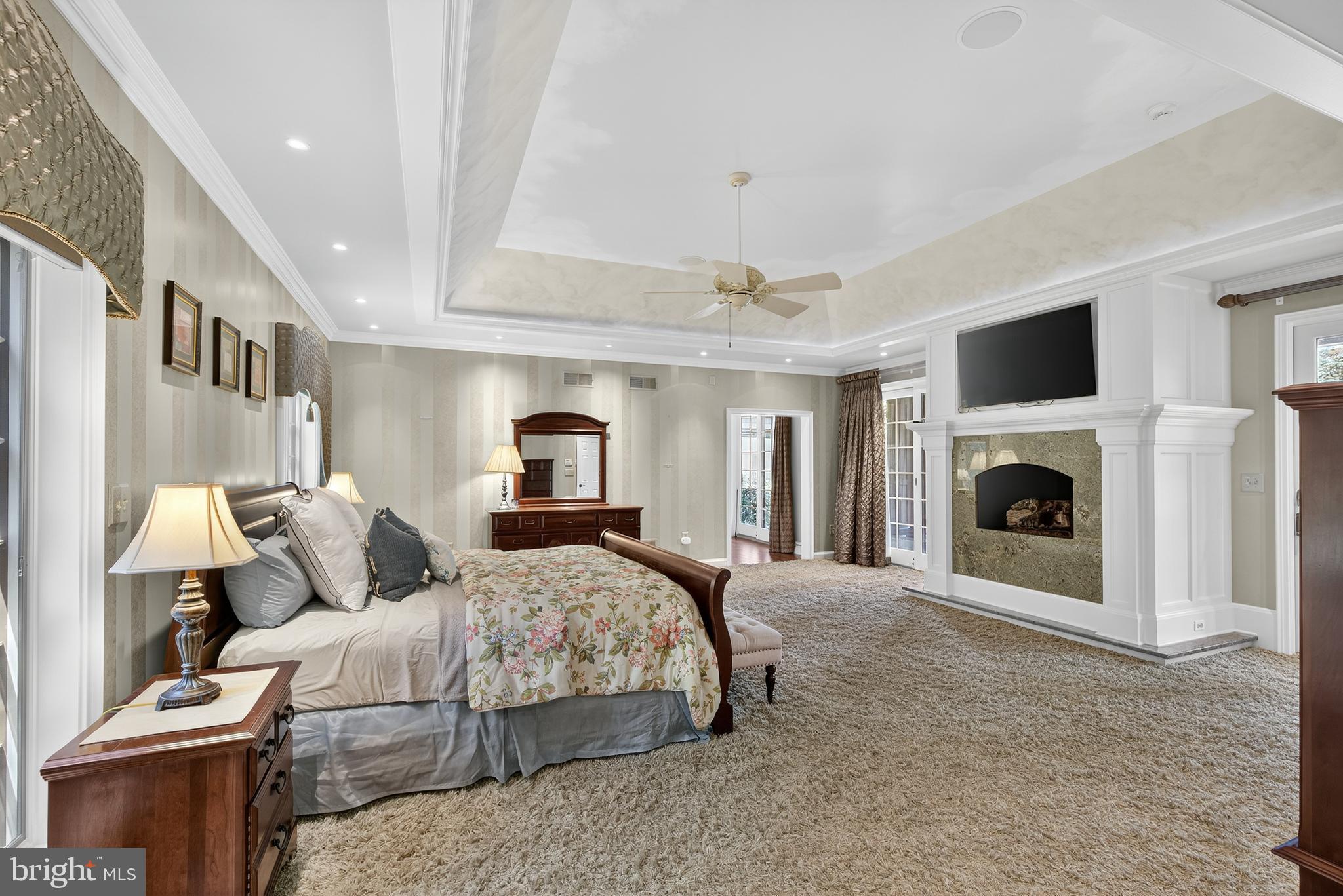 STONEHENGE - Residential