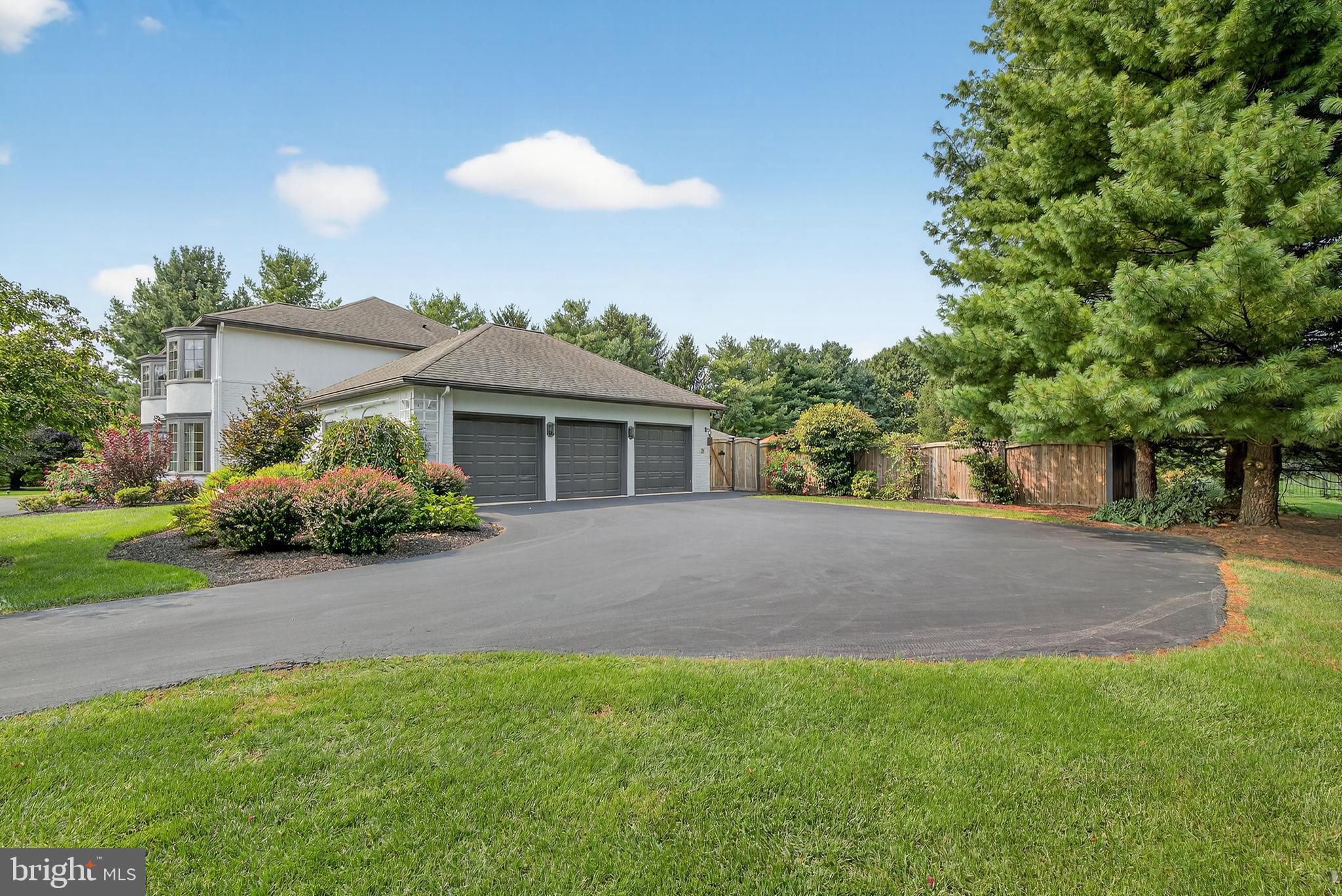 STONEHENGE - Residential