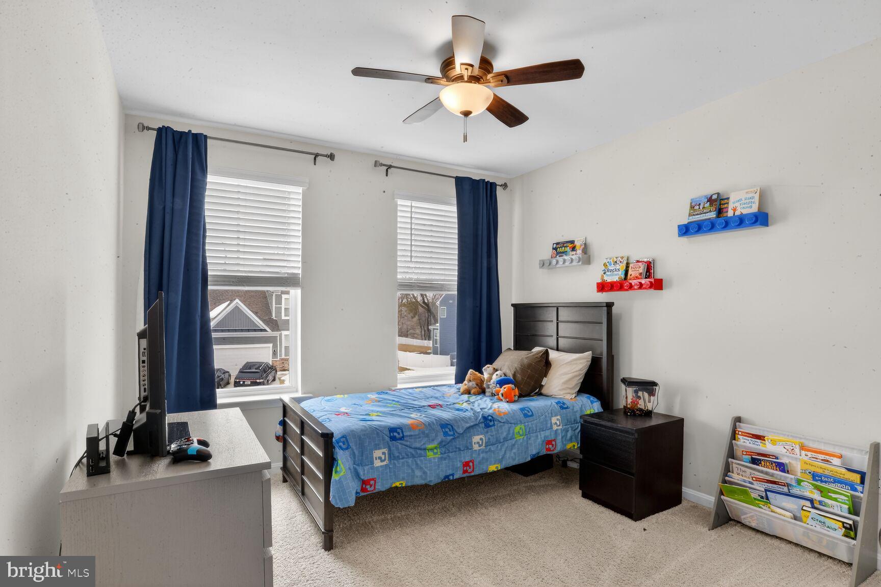 SOMERSET HILL - Residential