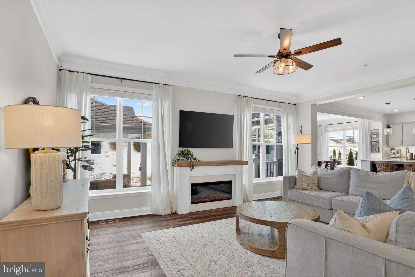 SOMERSET HILL - Residential