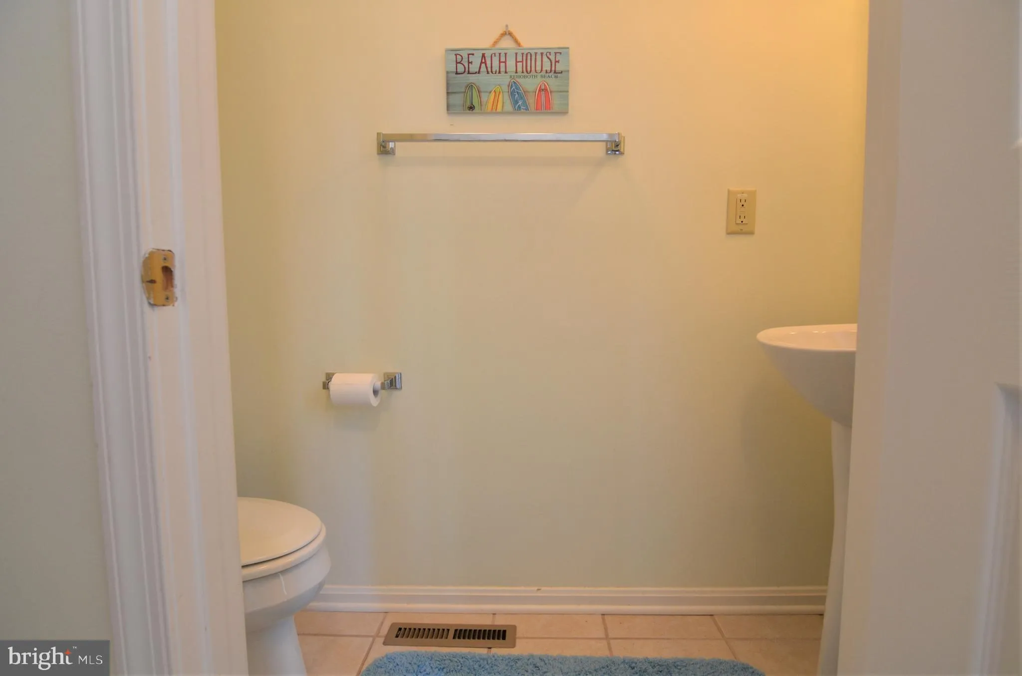 Rehoboth Beach, Delaware 19971, United States, 3 Bedrooms Bedrooms, ,3 BathroomsBathrooms,Residential,Active,244558