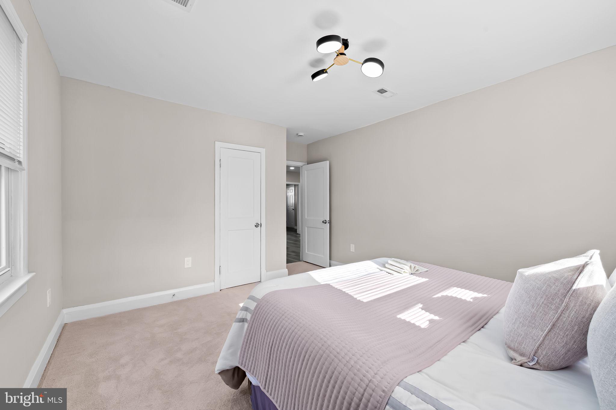 RIDGEWOOD - Residential