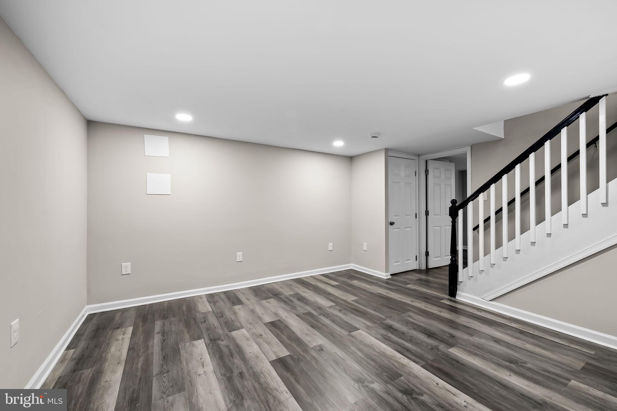 RIDGEWOOD - Residential