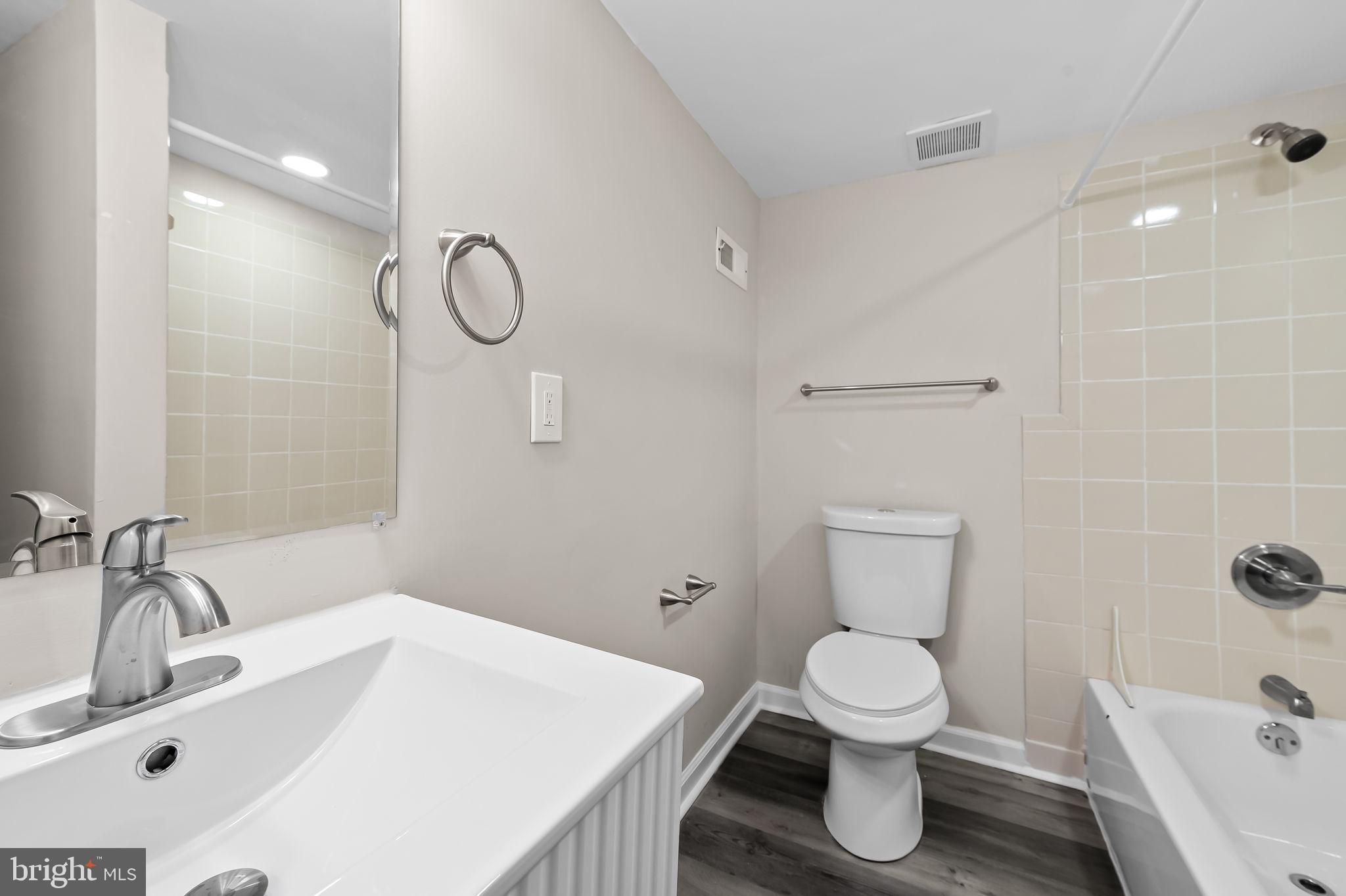 RIDGEWOOD - Residential