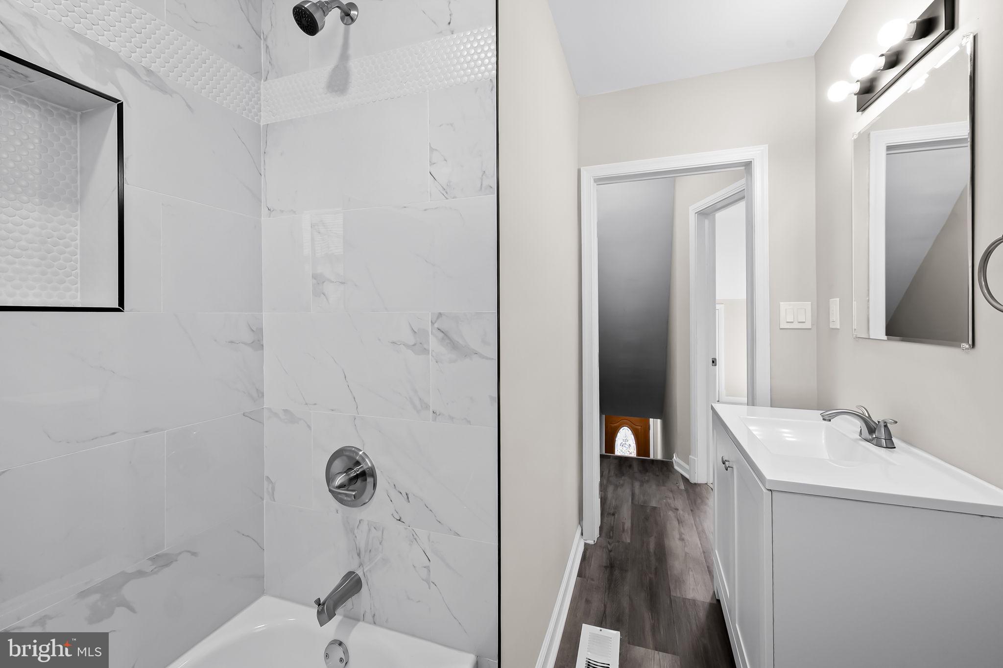 RIDGEWOOD - Residential