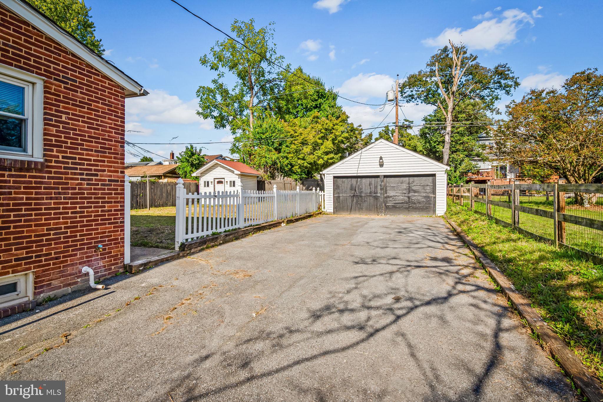 RIDGEWOOD - Residential