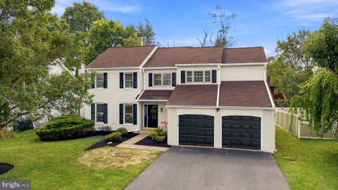 Homes For Sale - 220 Freeland Drive<br/> COLLEGEVILLE, PA 19426