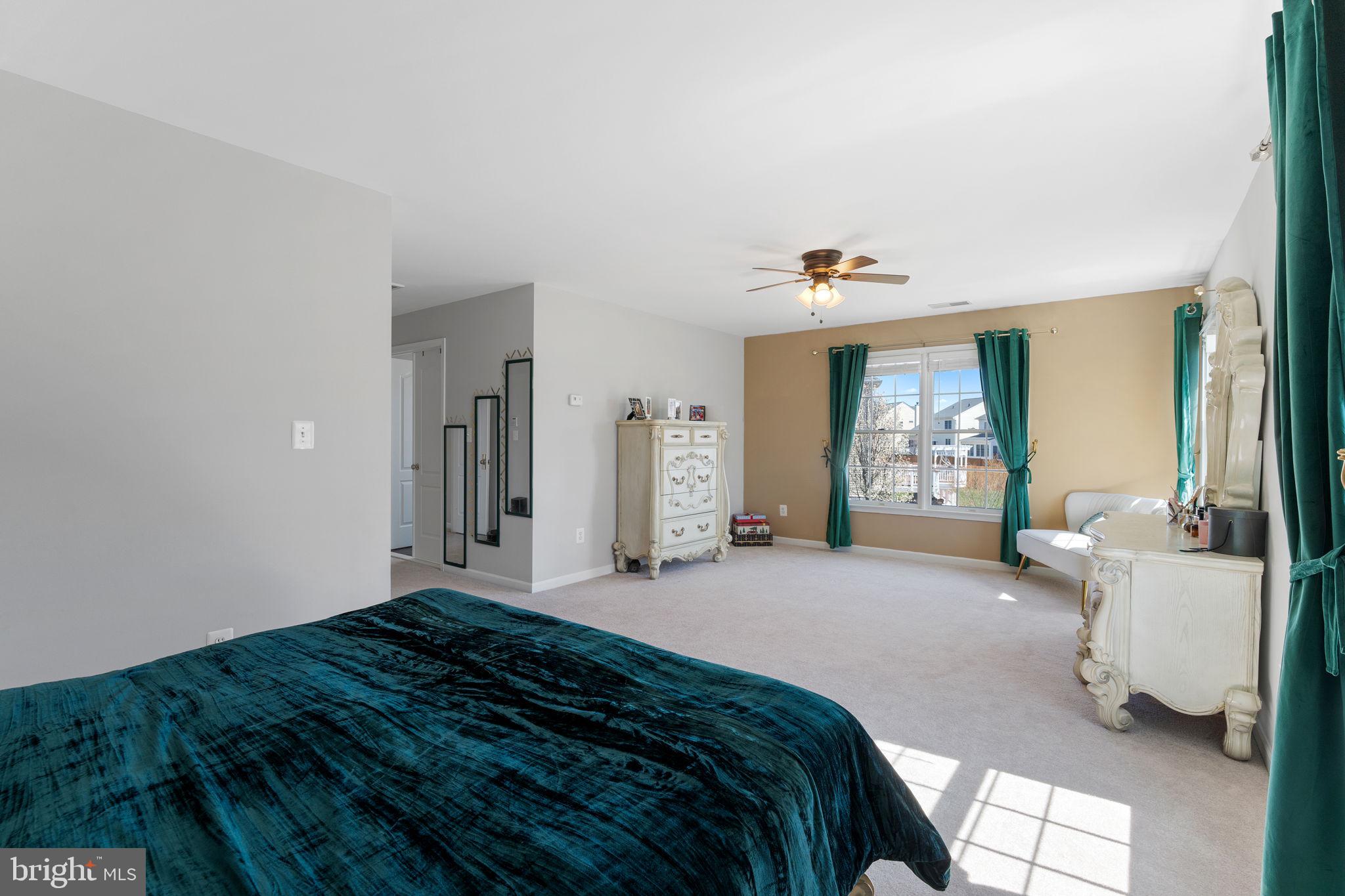 LOUDOUN VALLEY ESTATES - Residential Lease