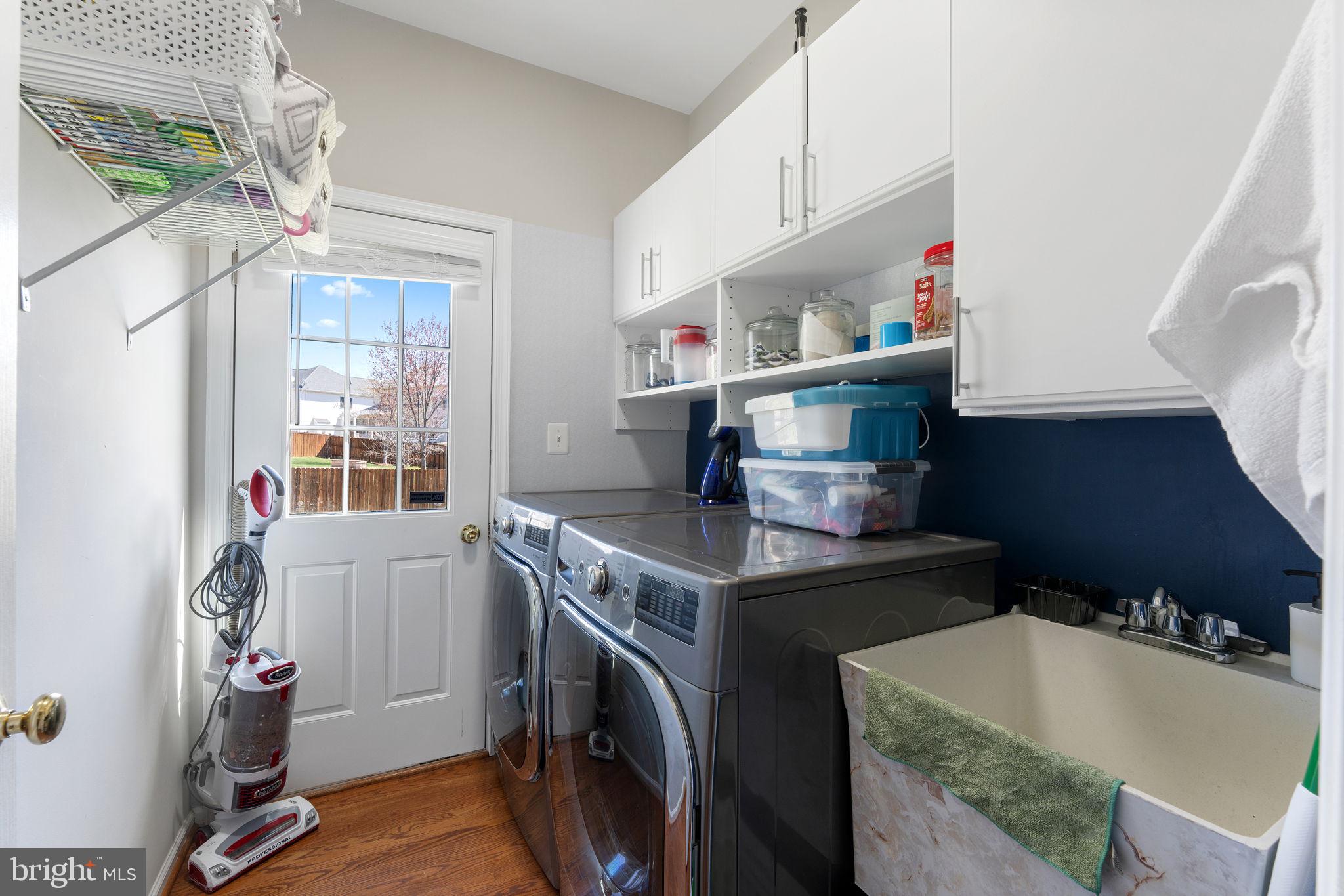 LOUDOUN VALLEY ESTATES - Residential Lease