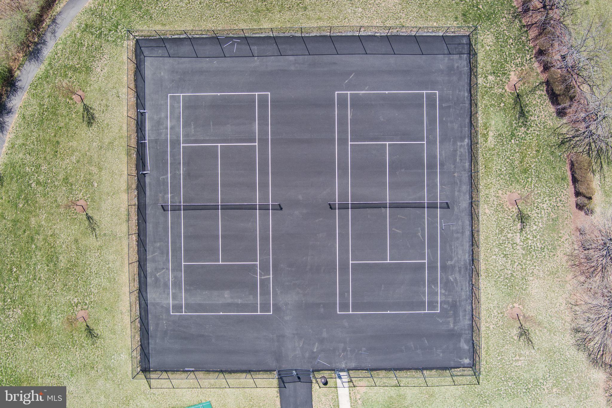 LOUDOUN VALLEY ESTATES - Residential Lease