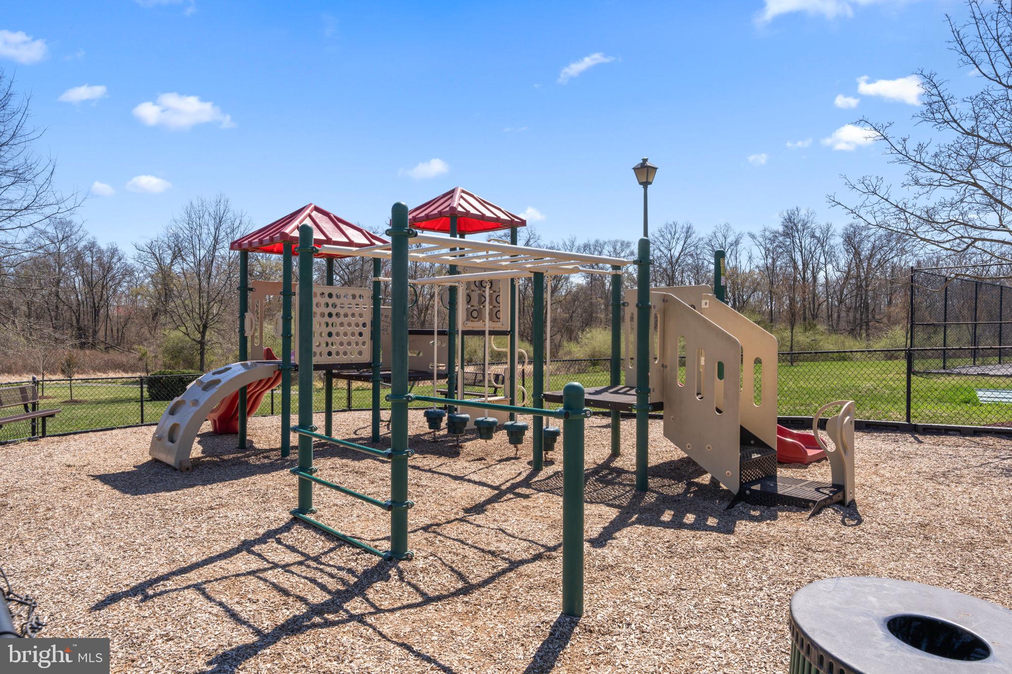 LOUDOUN VALLEY ESTATES - Residential Lease