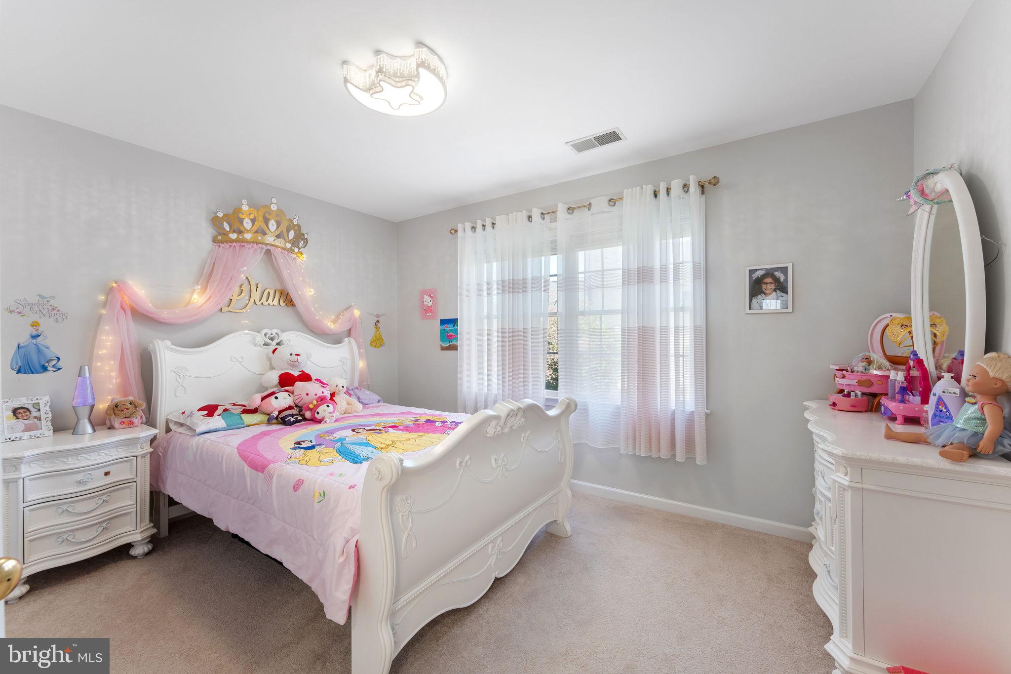 LOUDOUN VALLEY ESTATES - Residential Lease